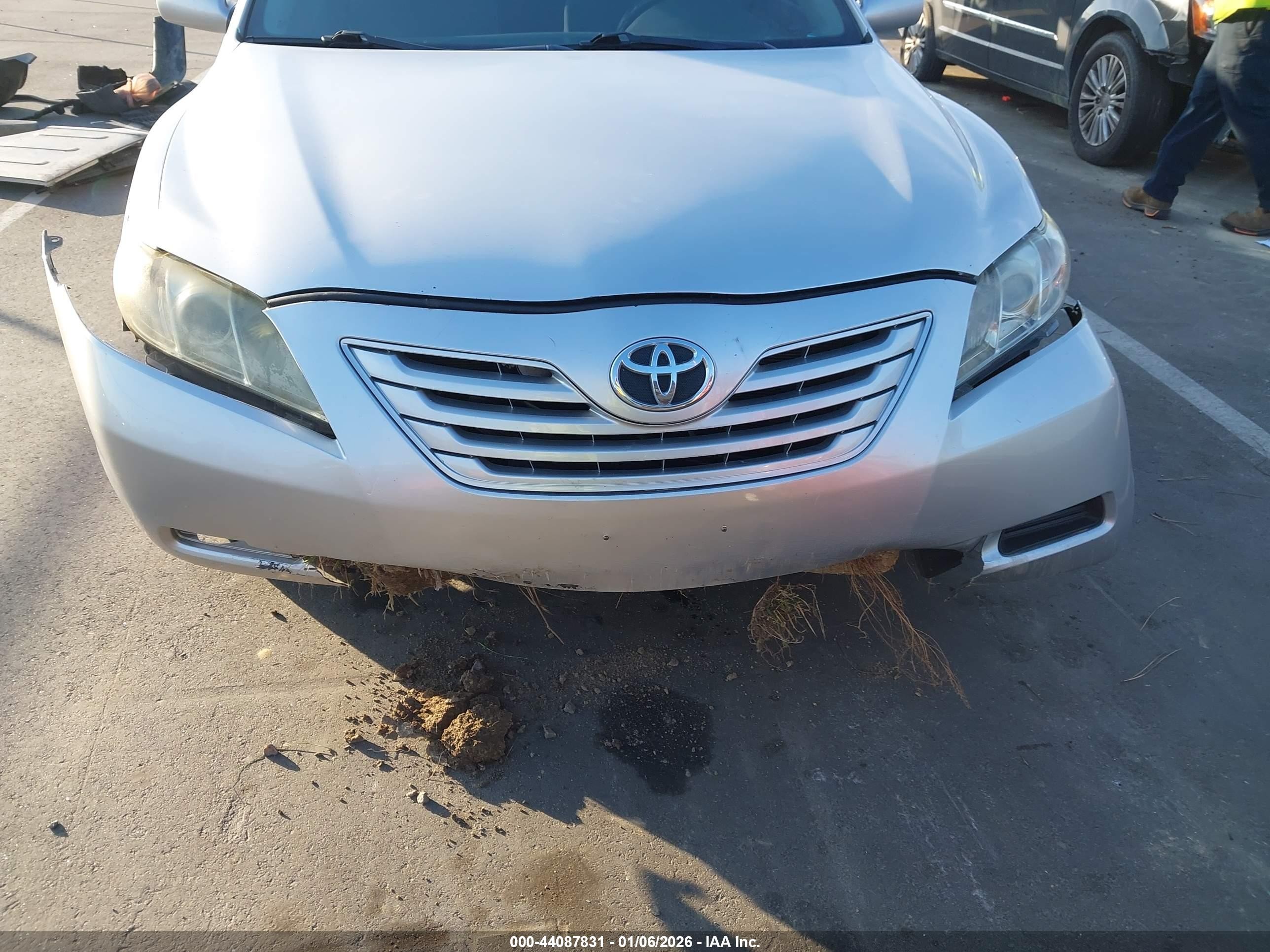 2009 Toyota Camry Le Silver vin: 4T1BE46K49U351943