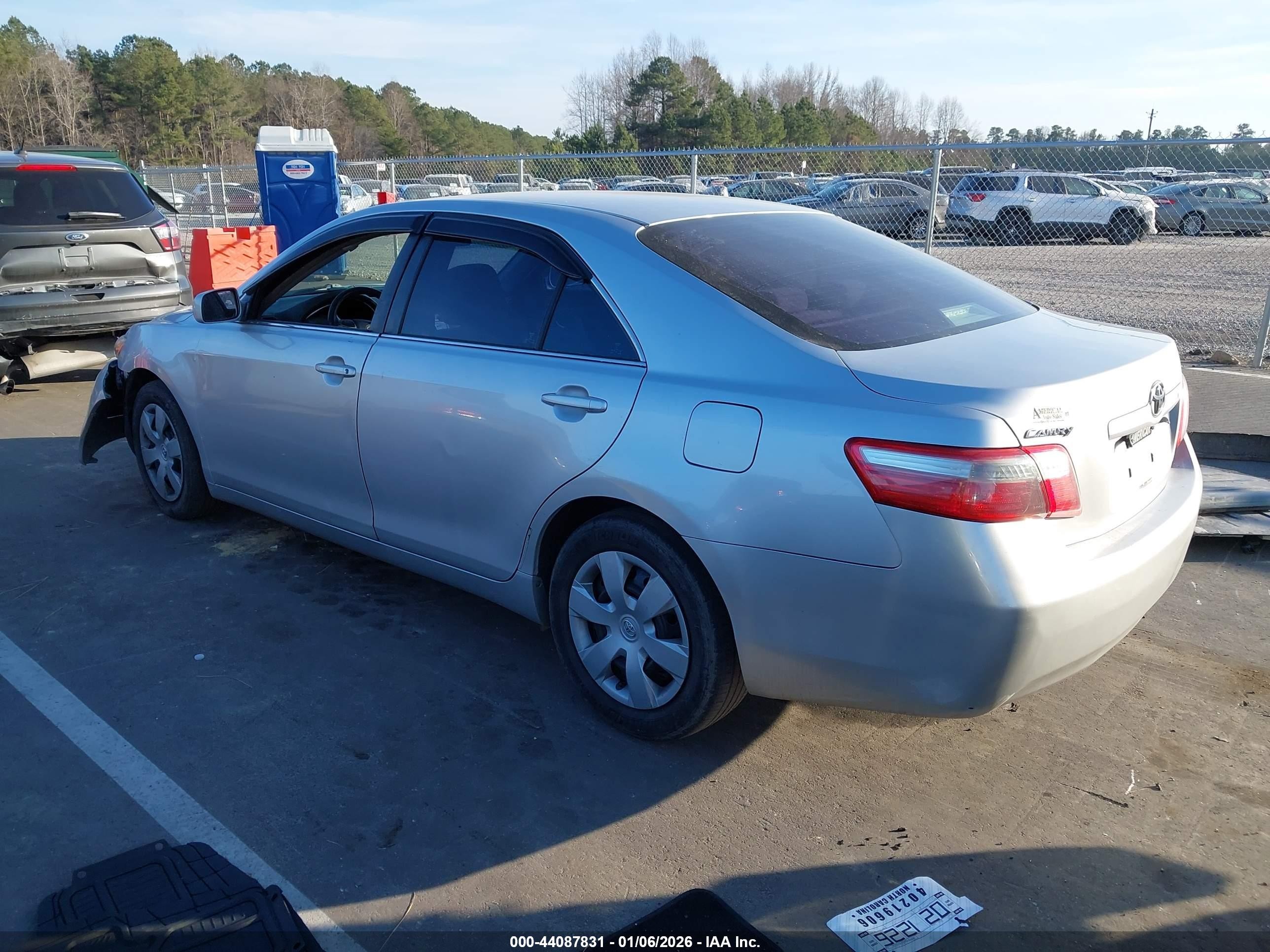 2009 Toyota Camry Le Silver vin: 4T1BE46K49U351943