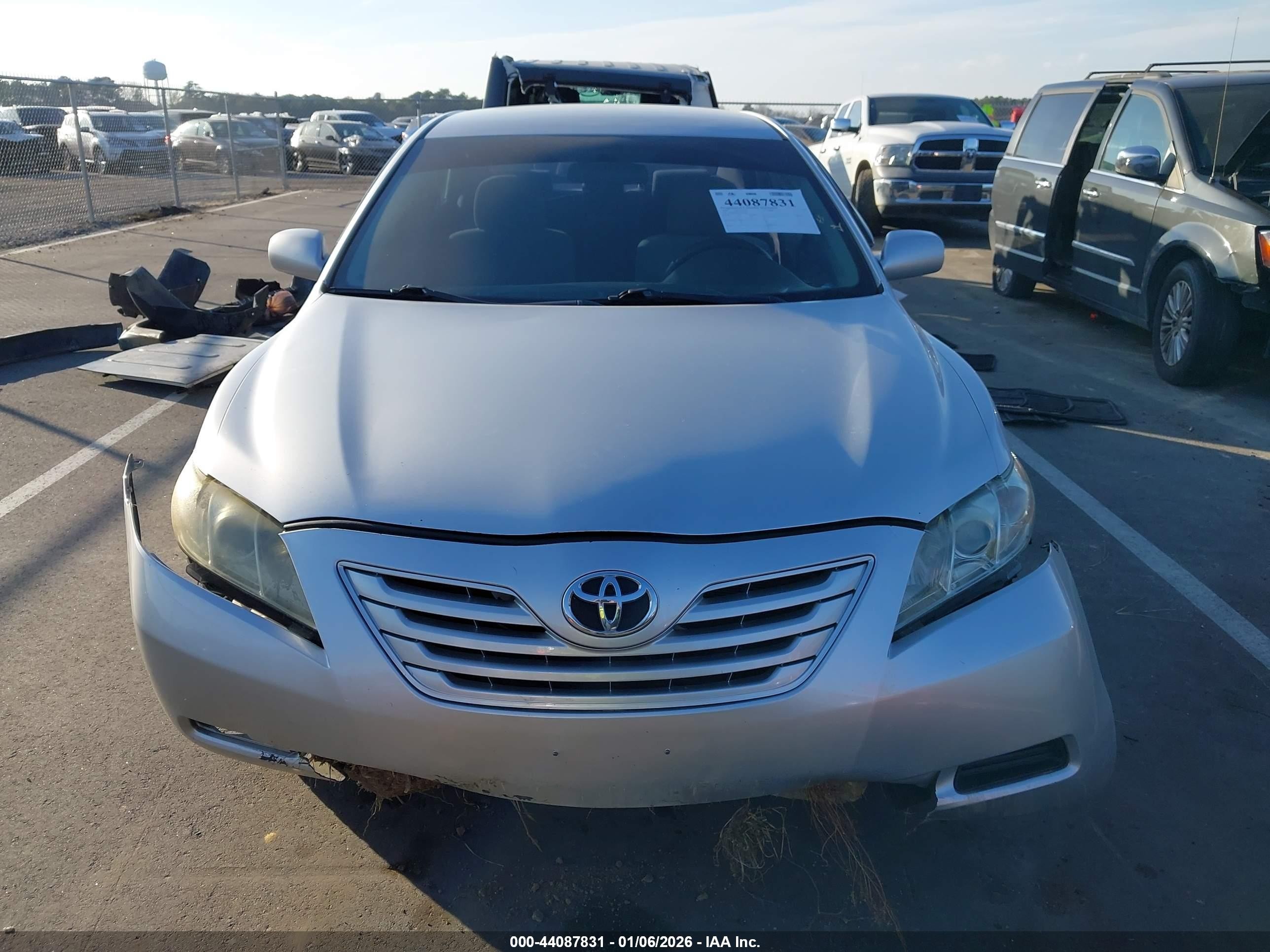2009 Toyota Camry Le Silver vin: 4T1BE46K49U351943