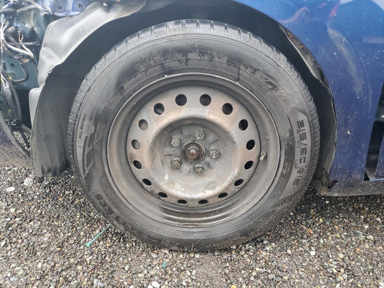 2009 Toyota Camry Le Blue vin: 4T1BE46K49U363980 Damage: Left Front Wheel Cover, Missing, Replacement Required