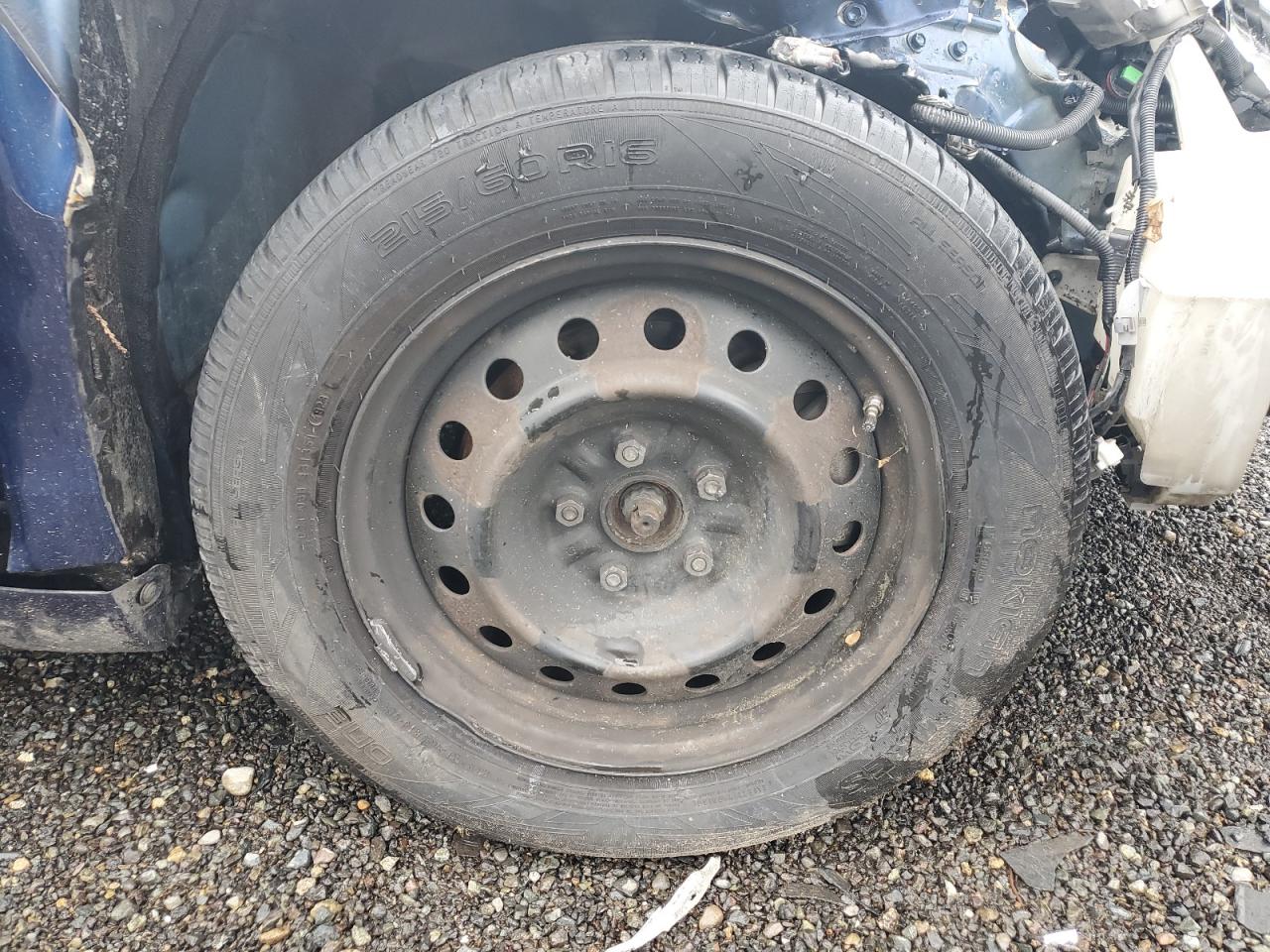 2009 Toyota Camry Le Blue vin: 4T1BE46K49U363980 Damage: Right Front Wheel Cover, Missing, Replacement Required