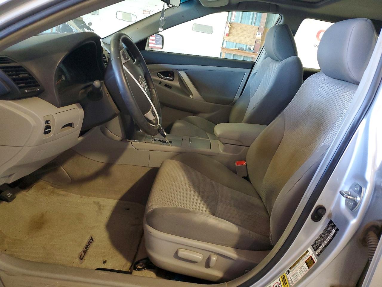 2009 Toyota Camry Base Silver vin: 4T1BE46K49U383386