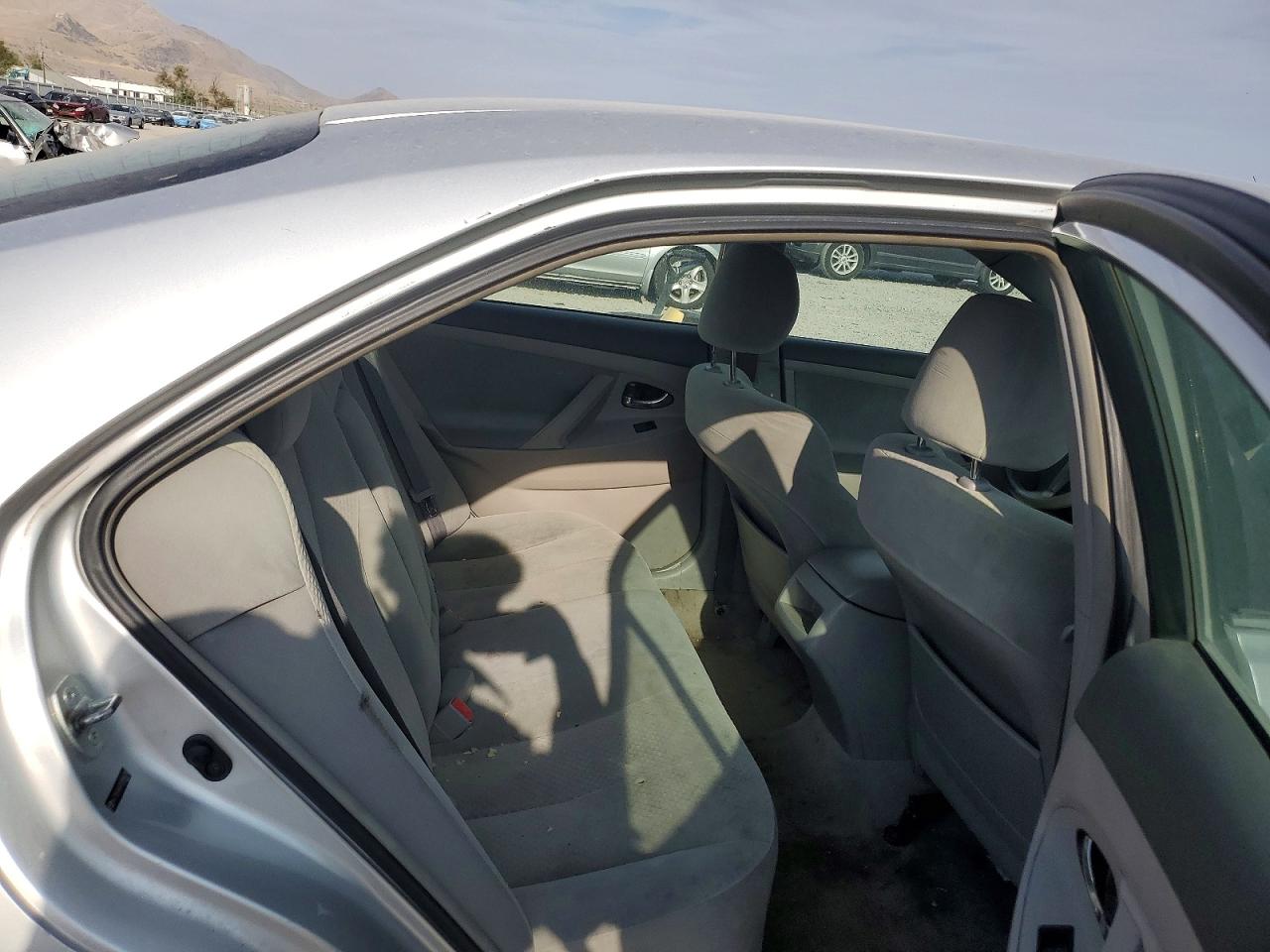 2009 Toyota Camry Base Silver vin: 4T1BE46K49U384618