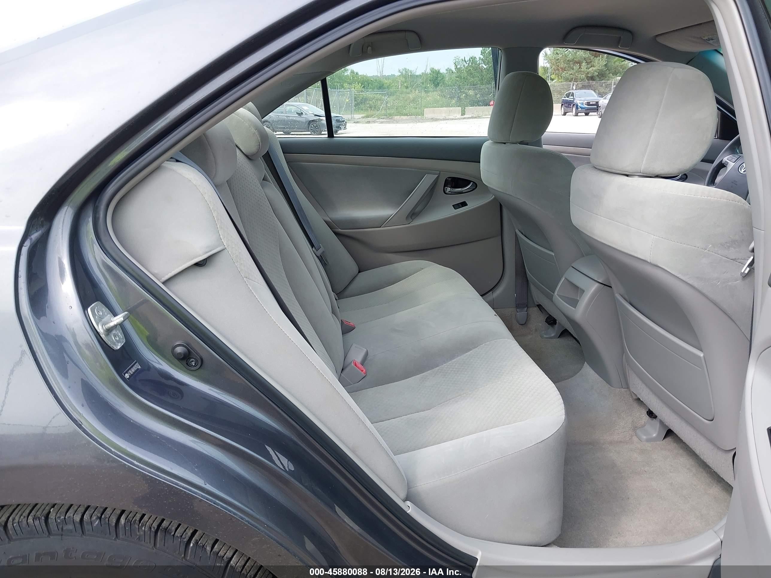 2009 Toyota Camry Le Gray vin: 4T1BE46K49U393707