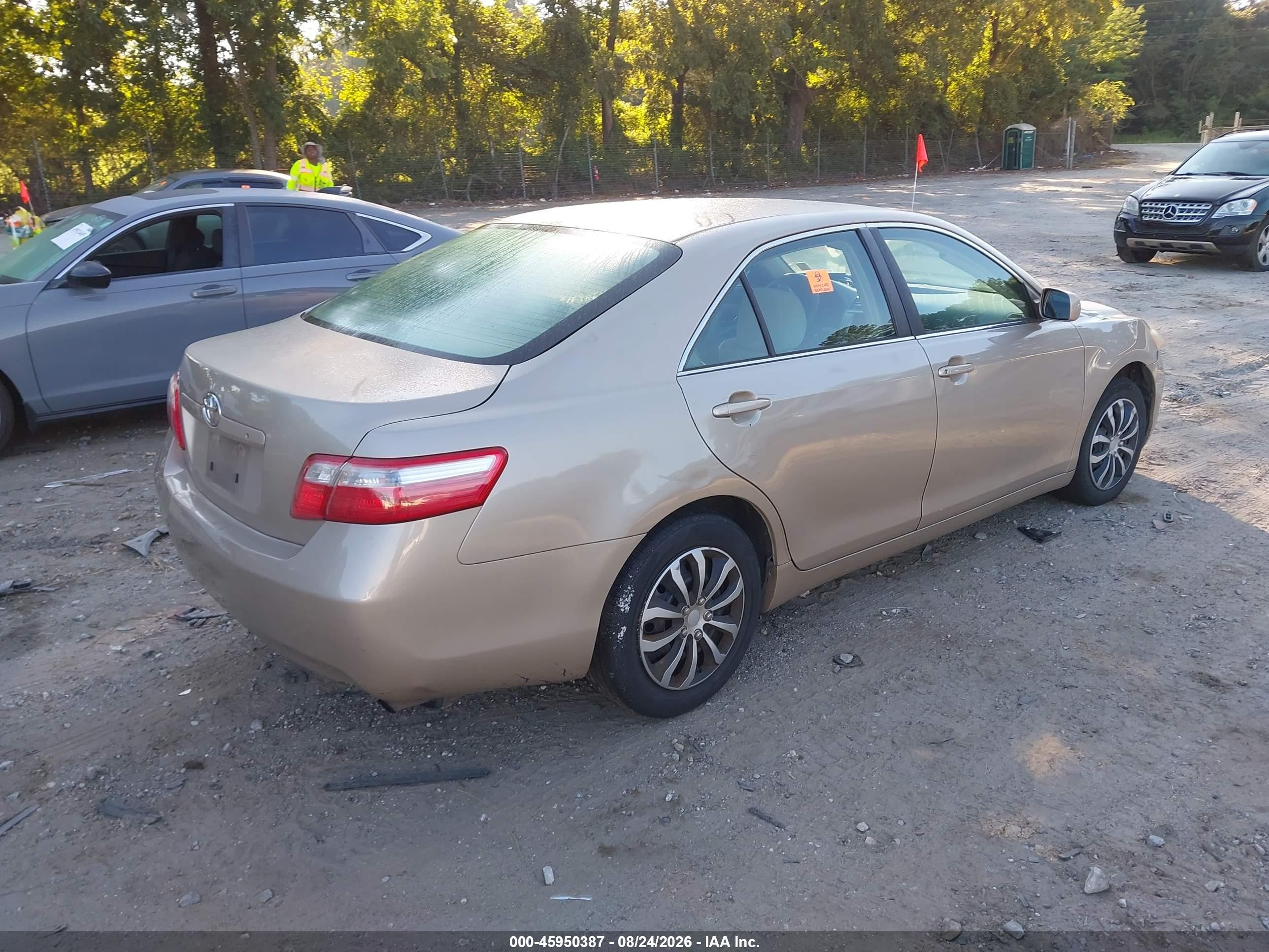 2009 Toyota Camry   Champagne vin: 4T1BE46K49U393710