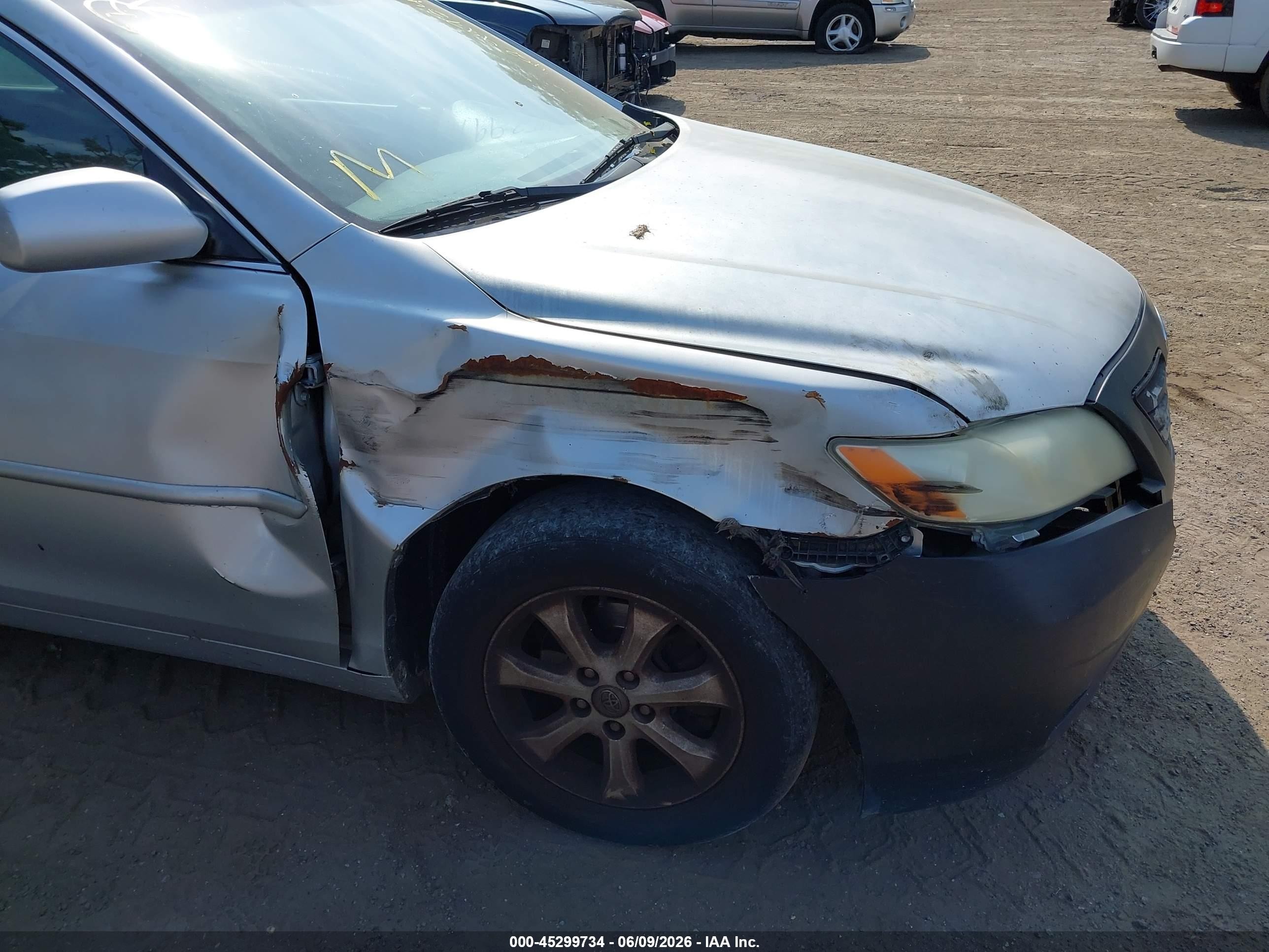 2009 Toyota Camry Le Gray vin: 4T1BE46K49U395120