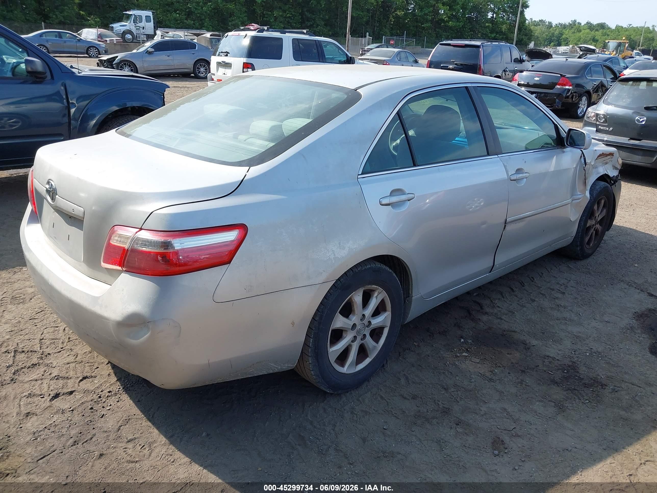 2009 Toyota Camry Le Gray vin: 4T1BE46K49U395120