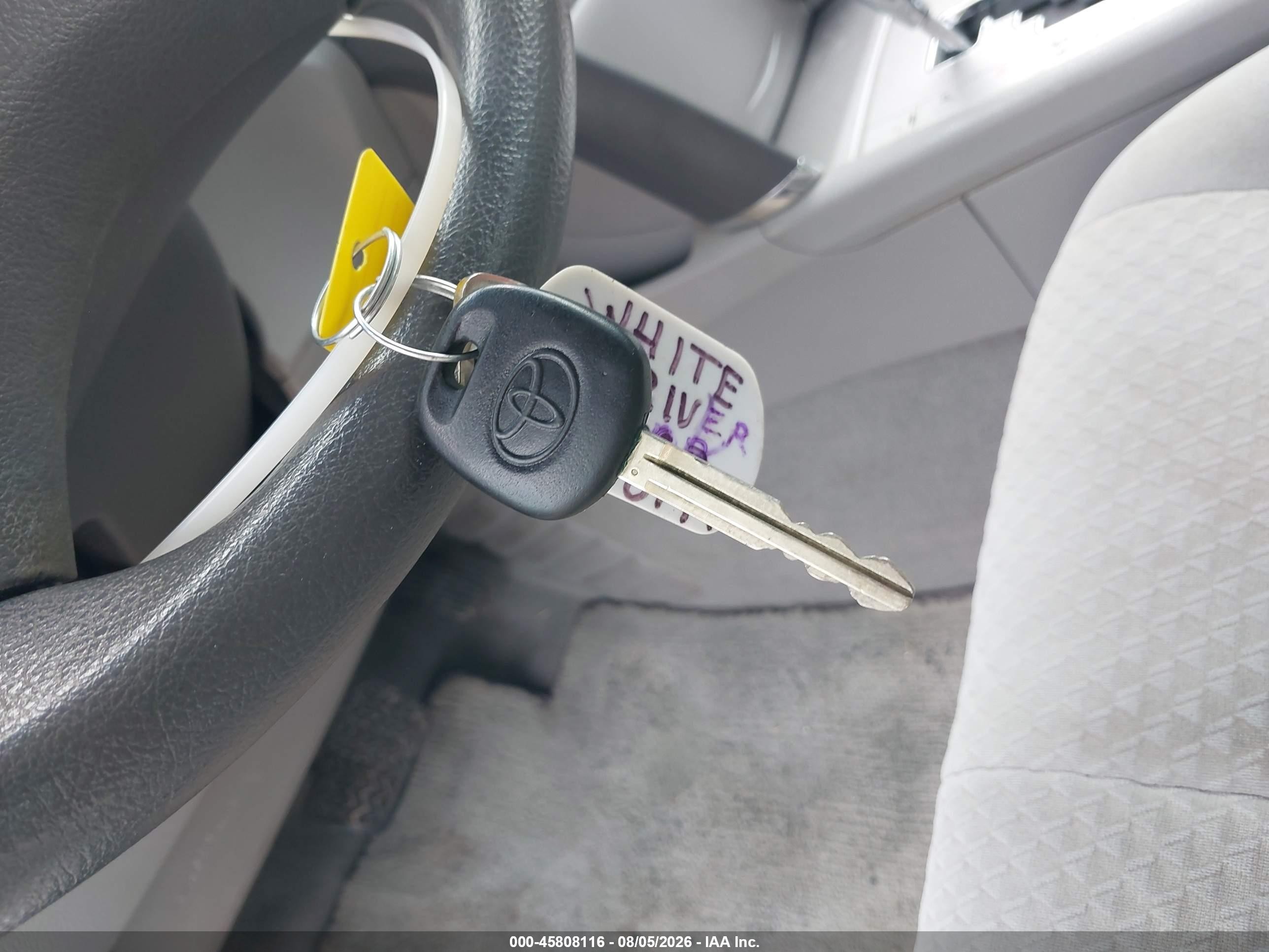 2009 Toyota Camry Le White vin: 4T1BE46K49U798241