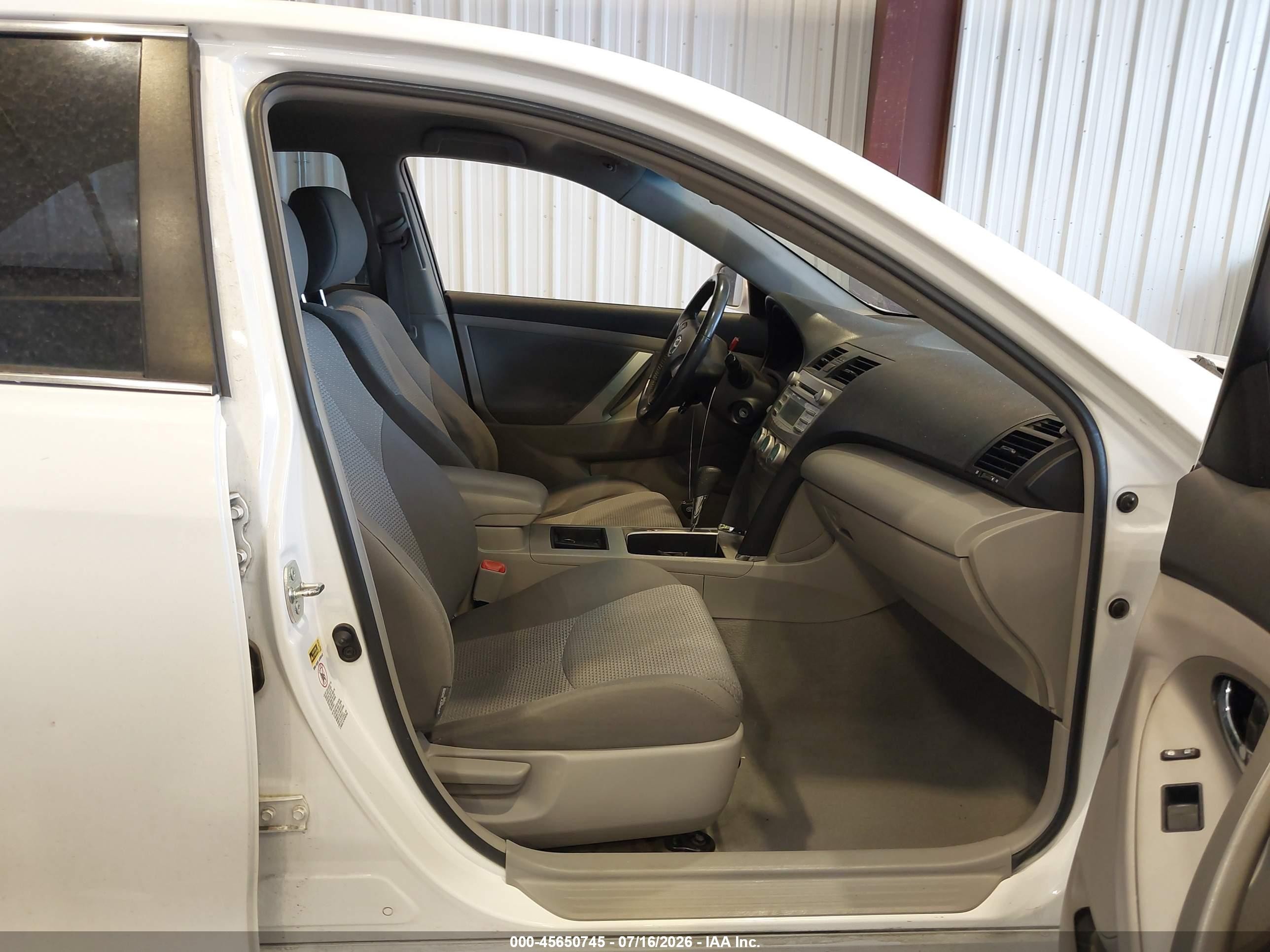 2009 Toyota Camry Se White vin: 4T1BE46K49U807424