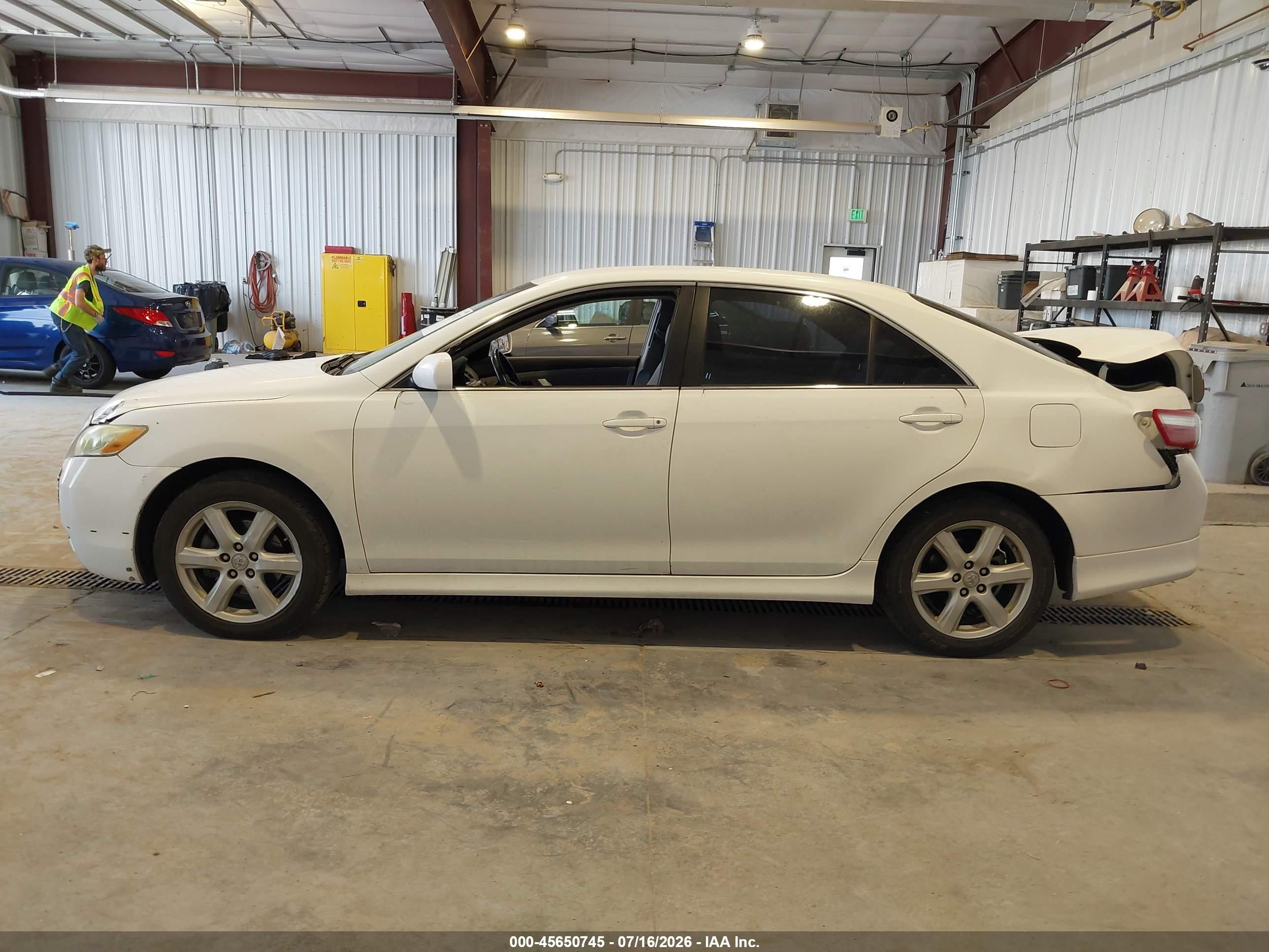 2009 Toyota Camry Se White vin: 4T1BE46K49U807424