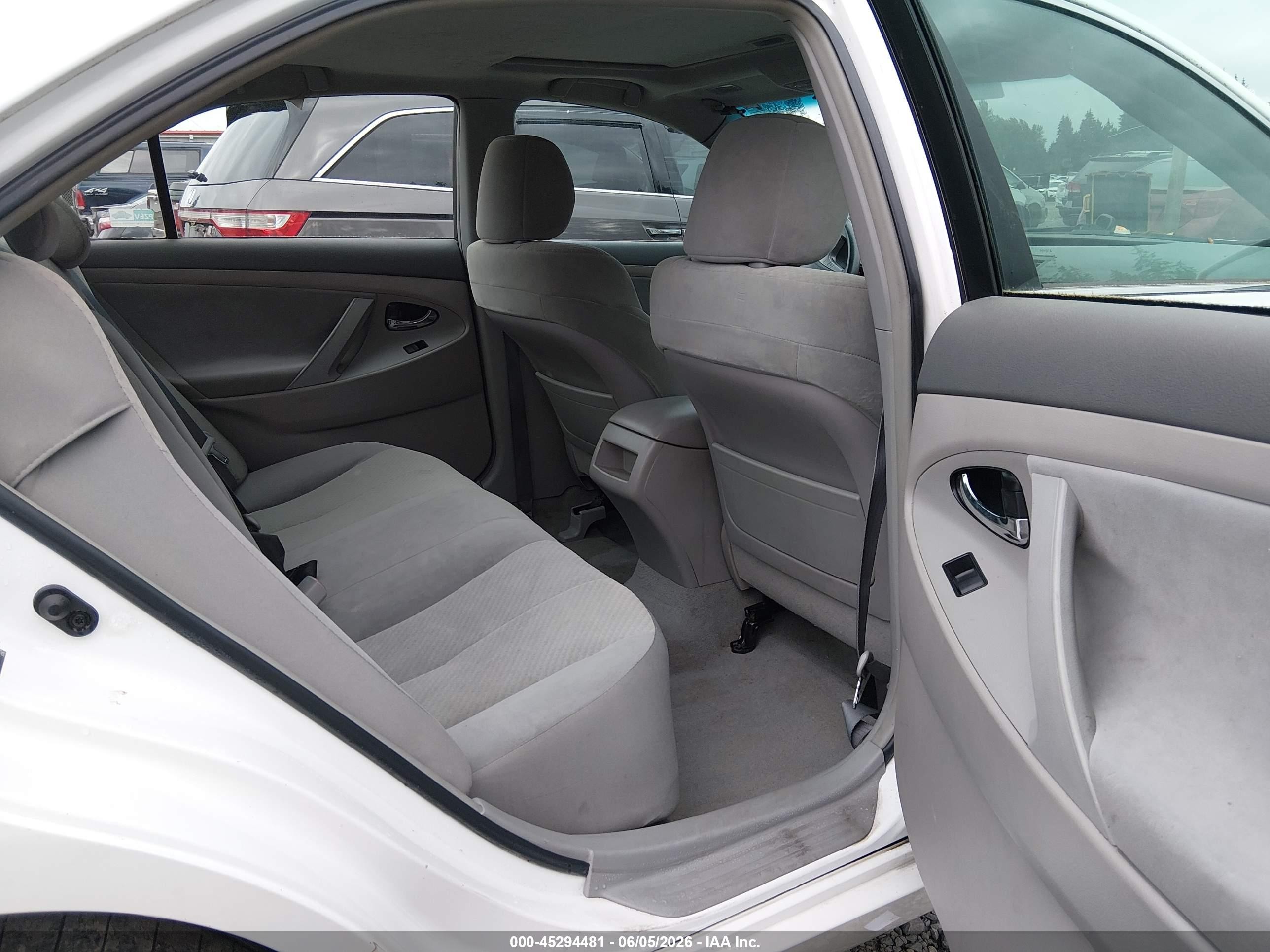 2009 Toyota Camry Le Белый vin: 4T1BE46K49U811148