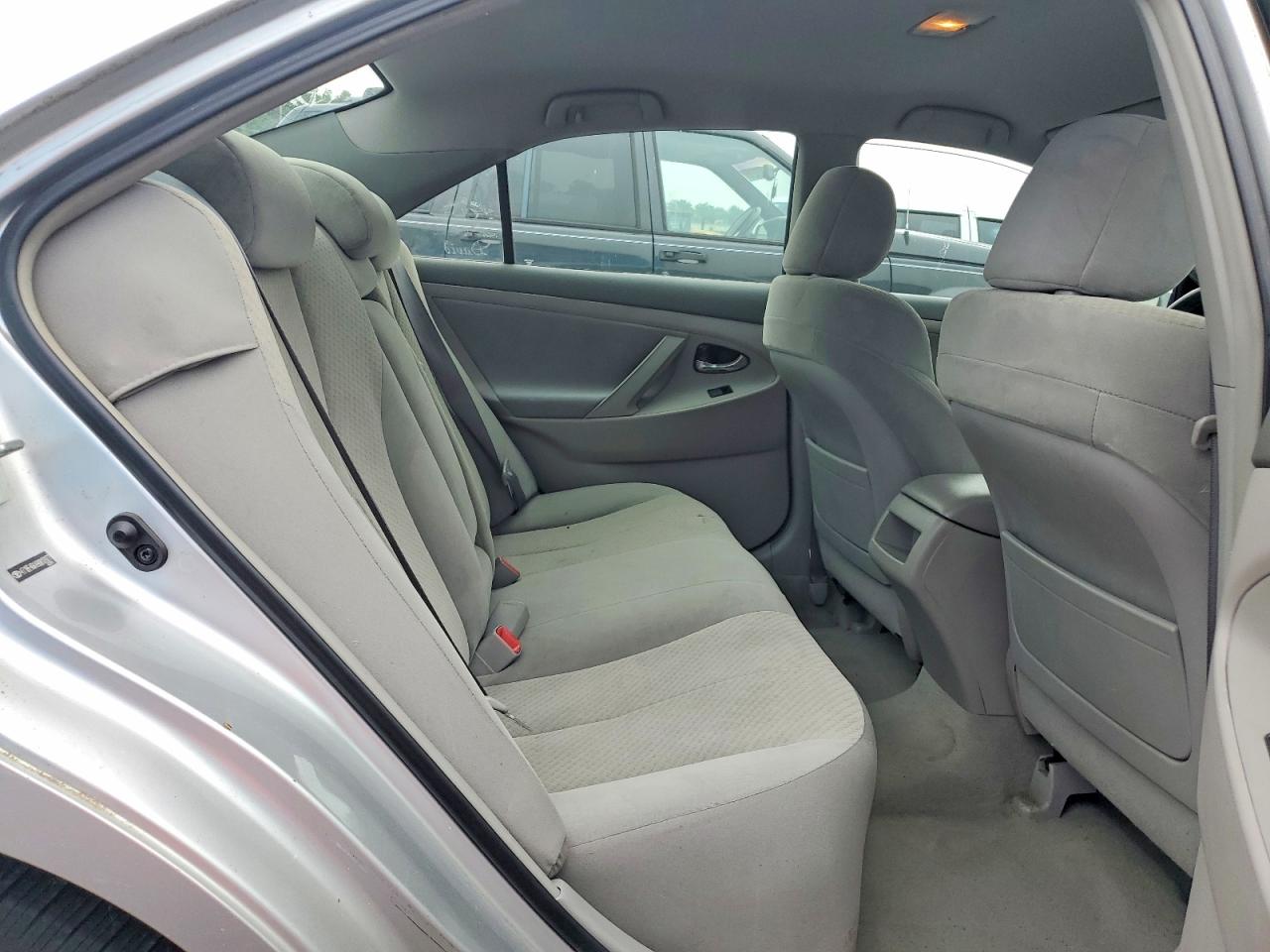2009 Toyota Camry Base Silver vin: 4T1BE46K49U817077