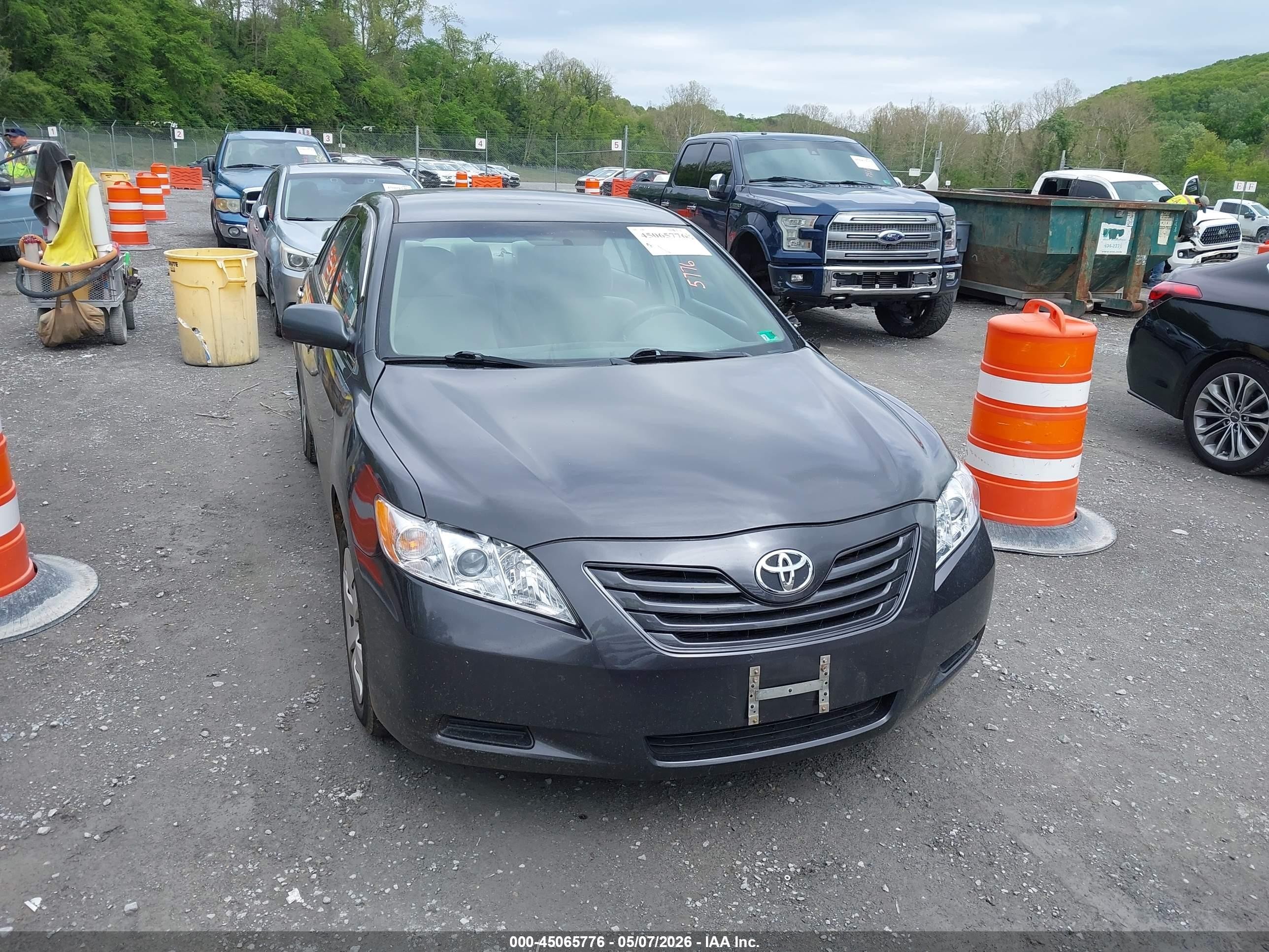 2009 Toyota Camry Le Gray vin: 4T1BE46K49U827852