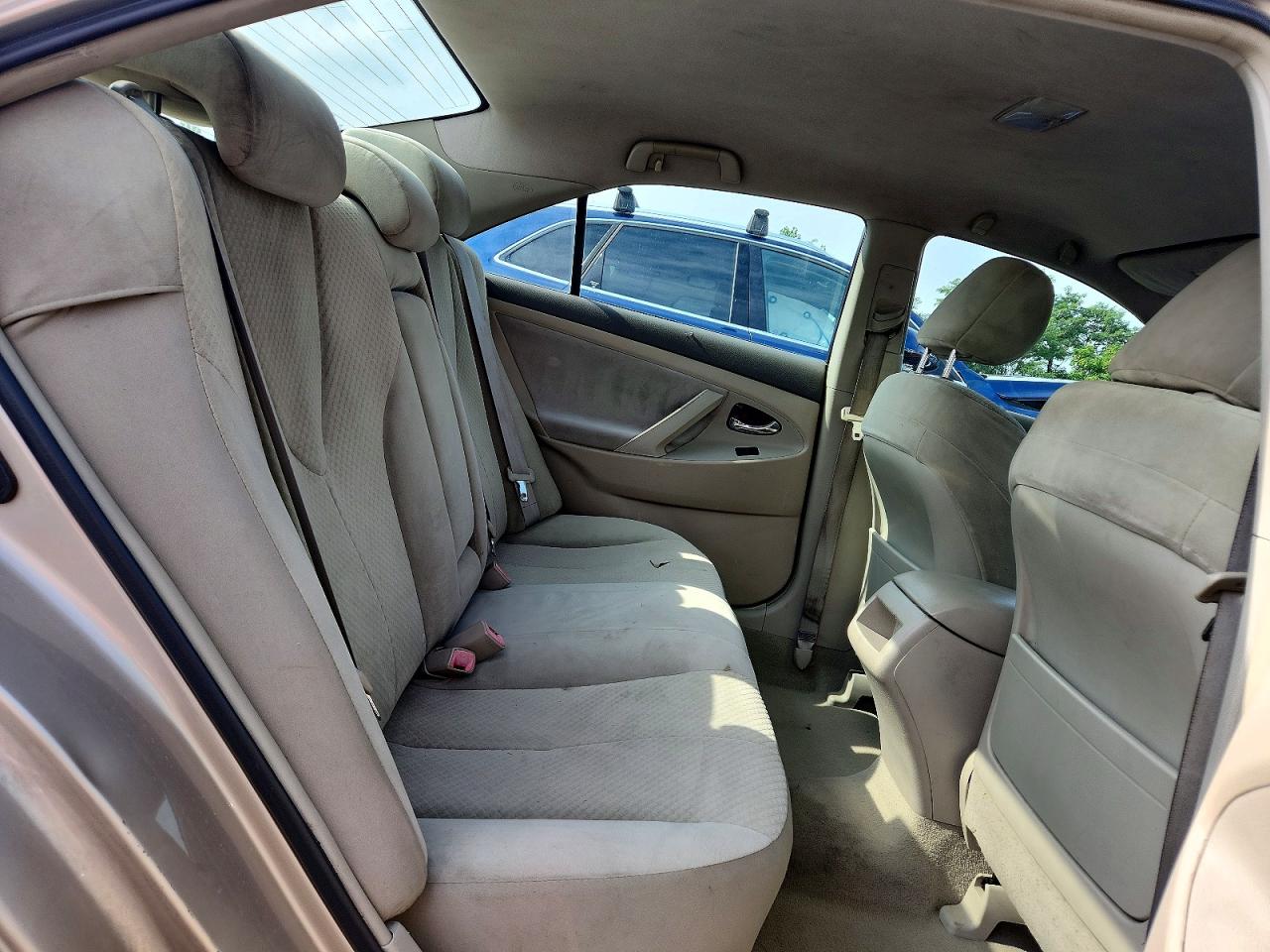 2009 Toyota Camry Base Gold vin: 4T1BE46K49U837572