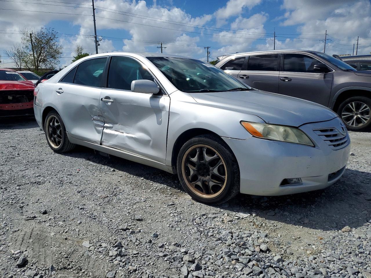 2009 Toyota Camry Le Silver vin: 4T1BE46K49U840844