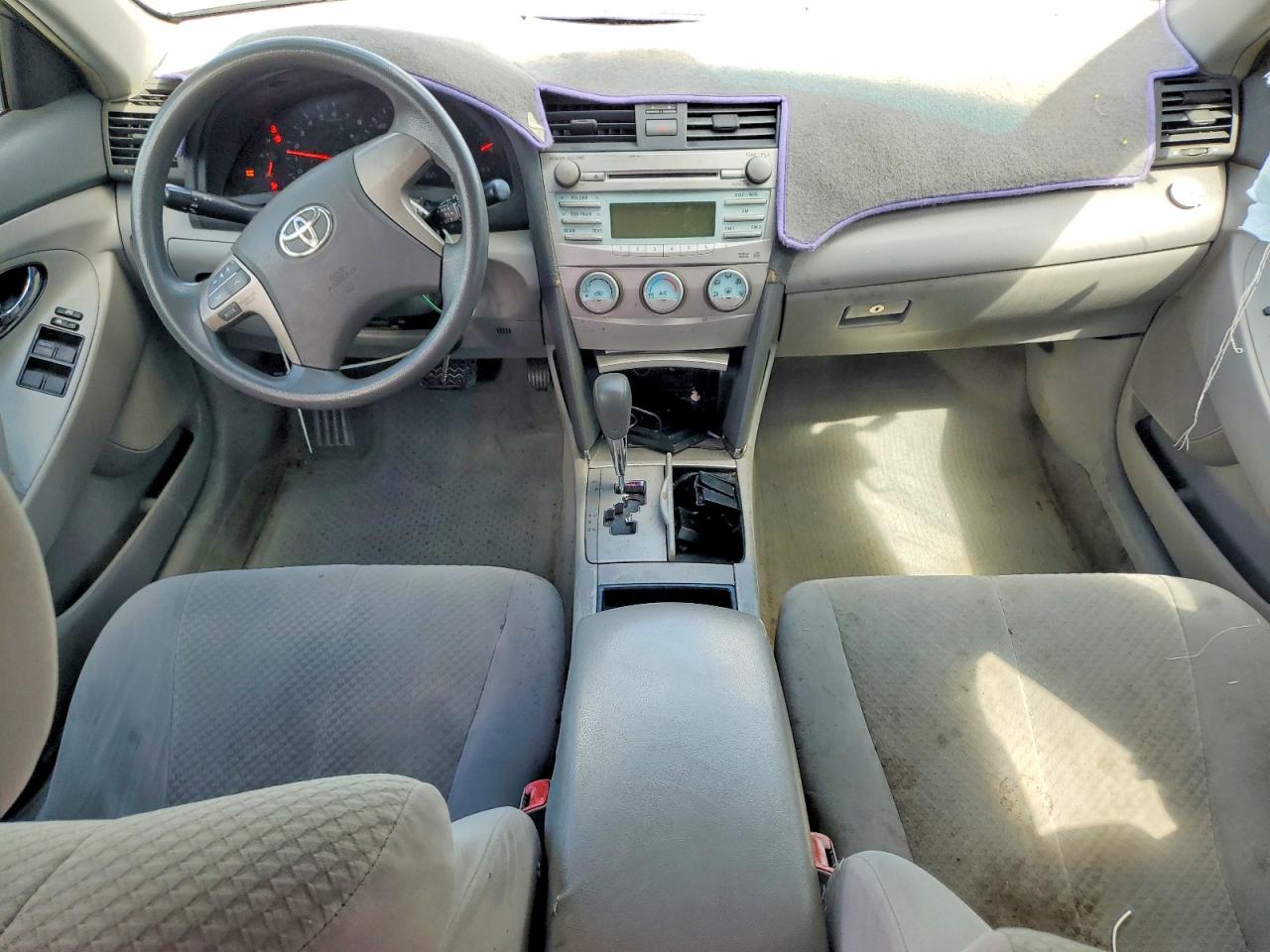 2009 Toyota Camry Le Silver vin: 4T1BE46K49U840844