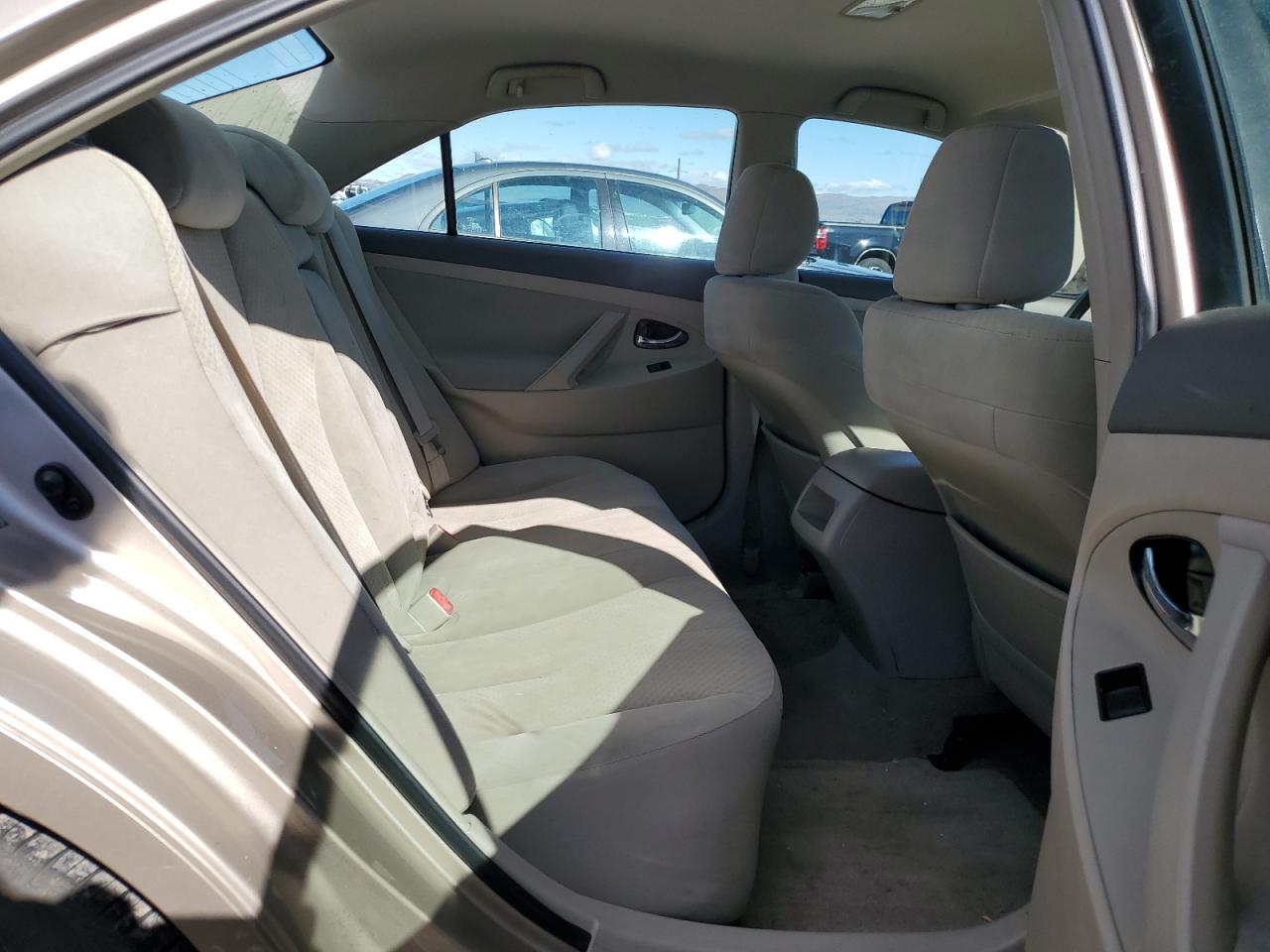 2009 Toyota Camry Base Beige vin: 4T1BE46K49U848488