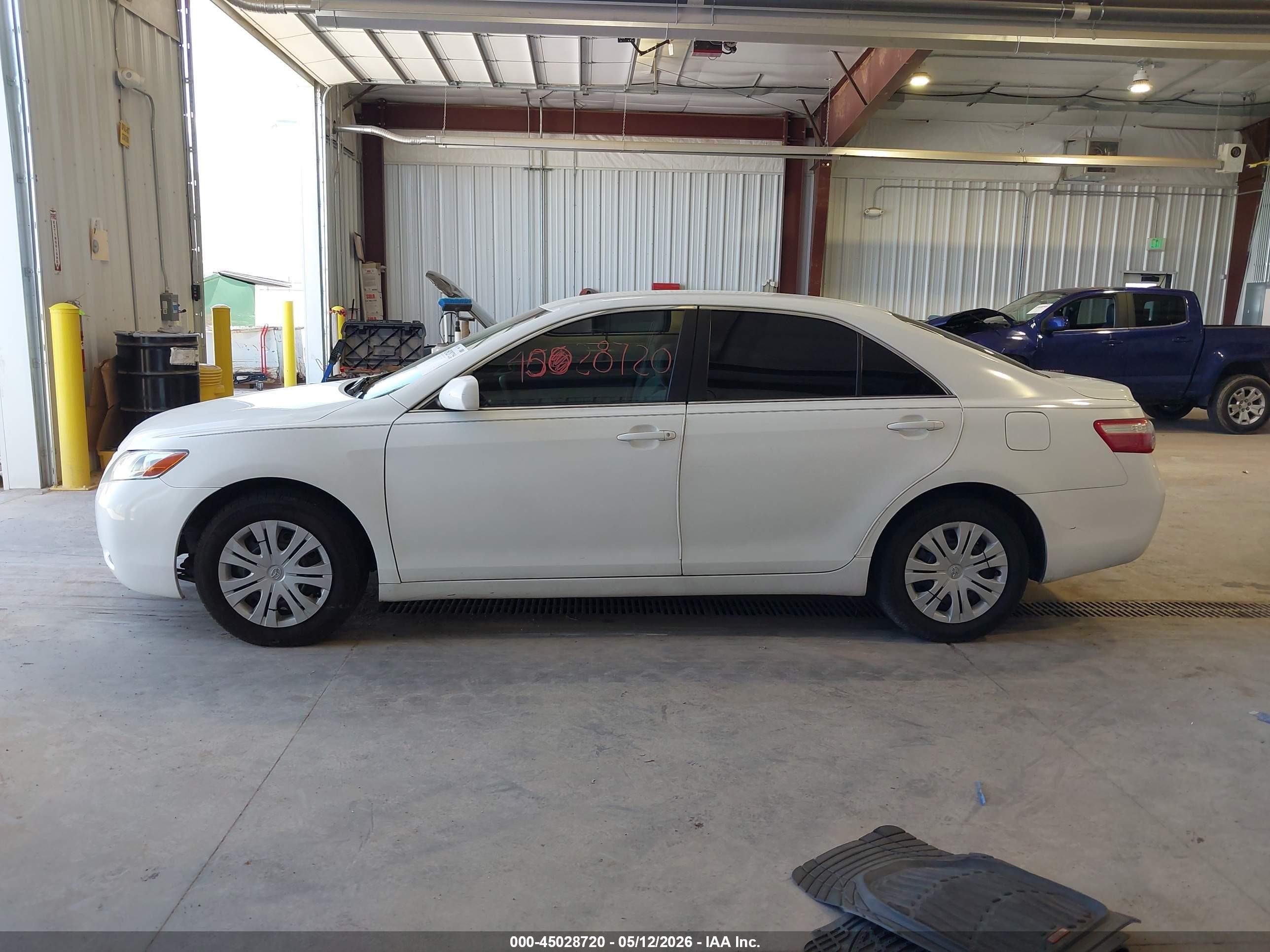 2009 Toyota Camry Le White vin: 4T1BE46K49U852900