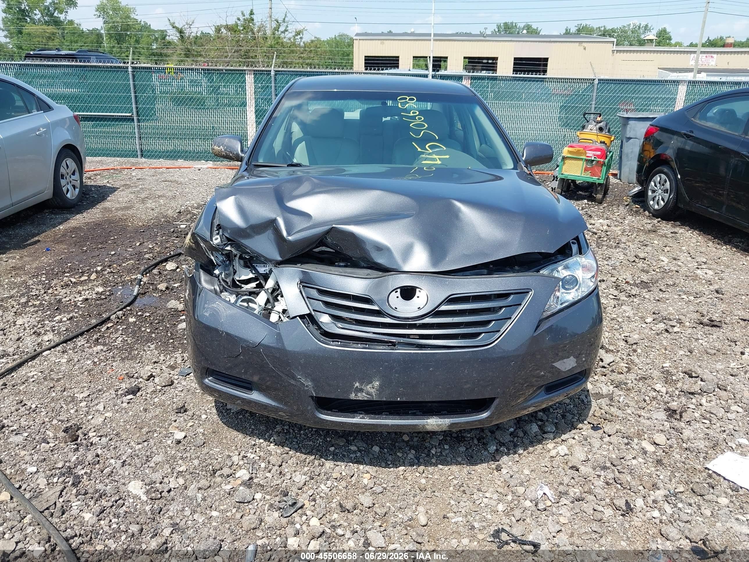 2009 Toyota Camry Le Серый vin: 4T1BE46K49U864223