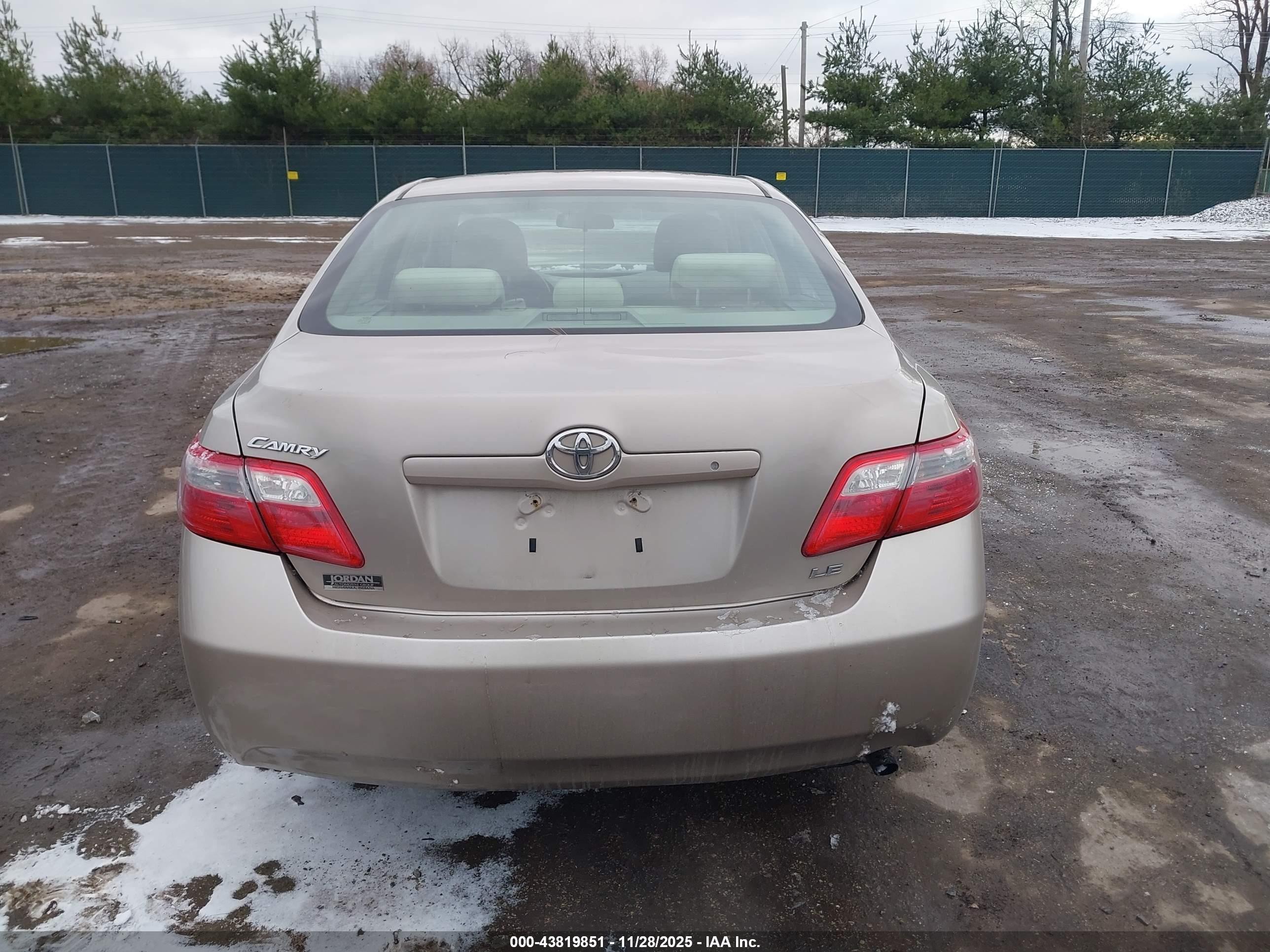 2009 Toyota Camry Le Gold vin: 4T1BE46K49U865971