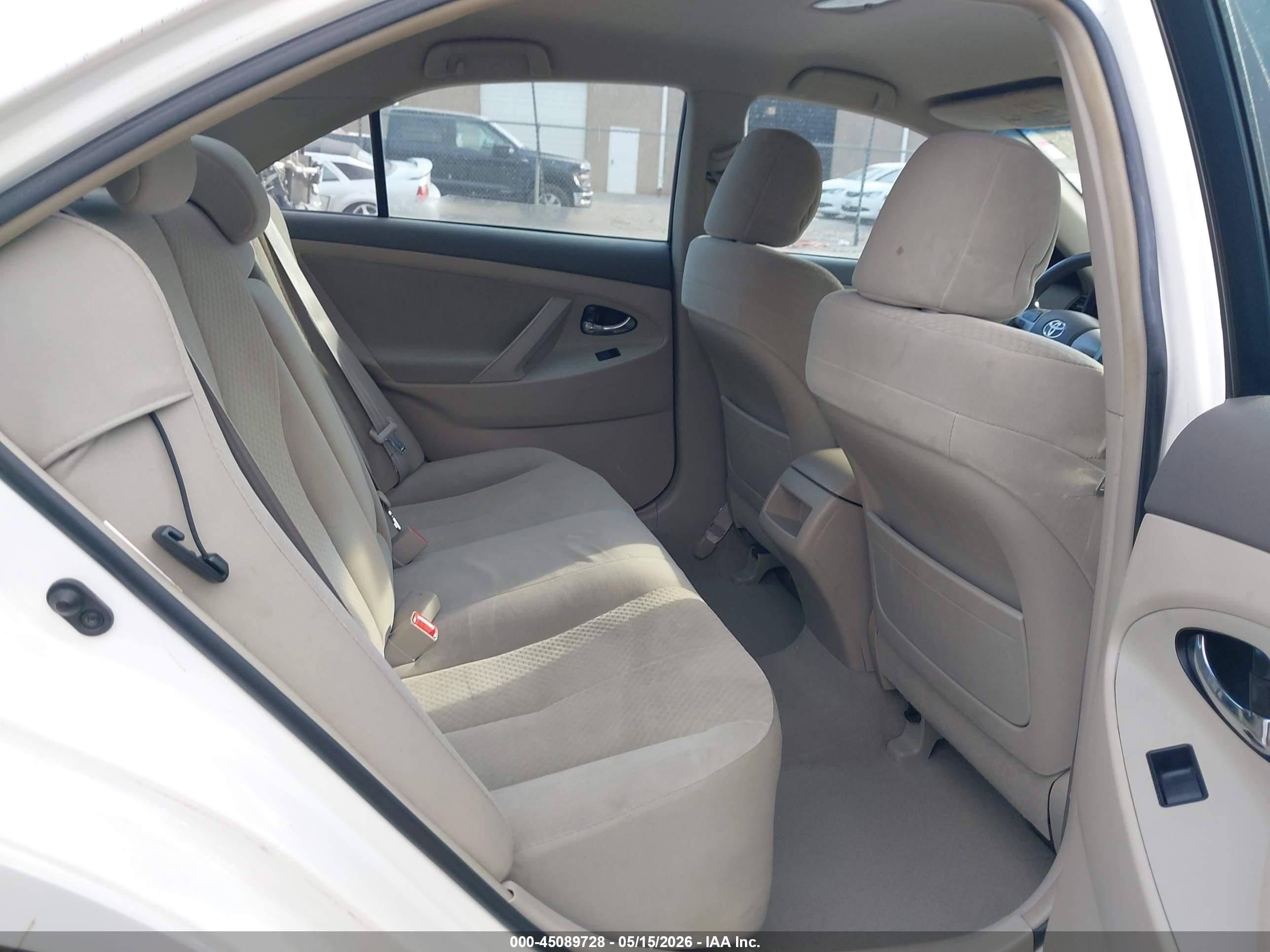 2009 Toyota Camry Le White vin: 4T1BE46K49U874900