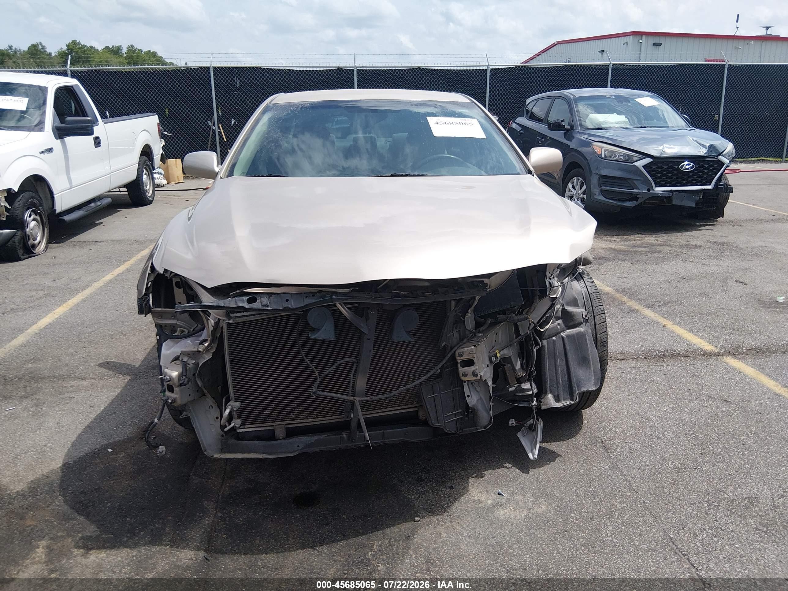 2009 Toyota Camry Le Бежевый vin: 4T1BE46K49U903103