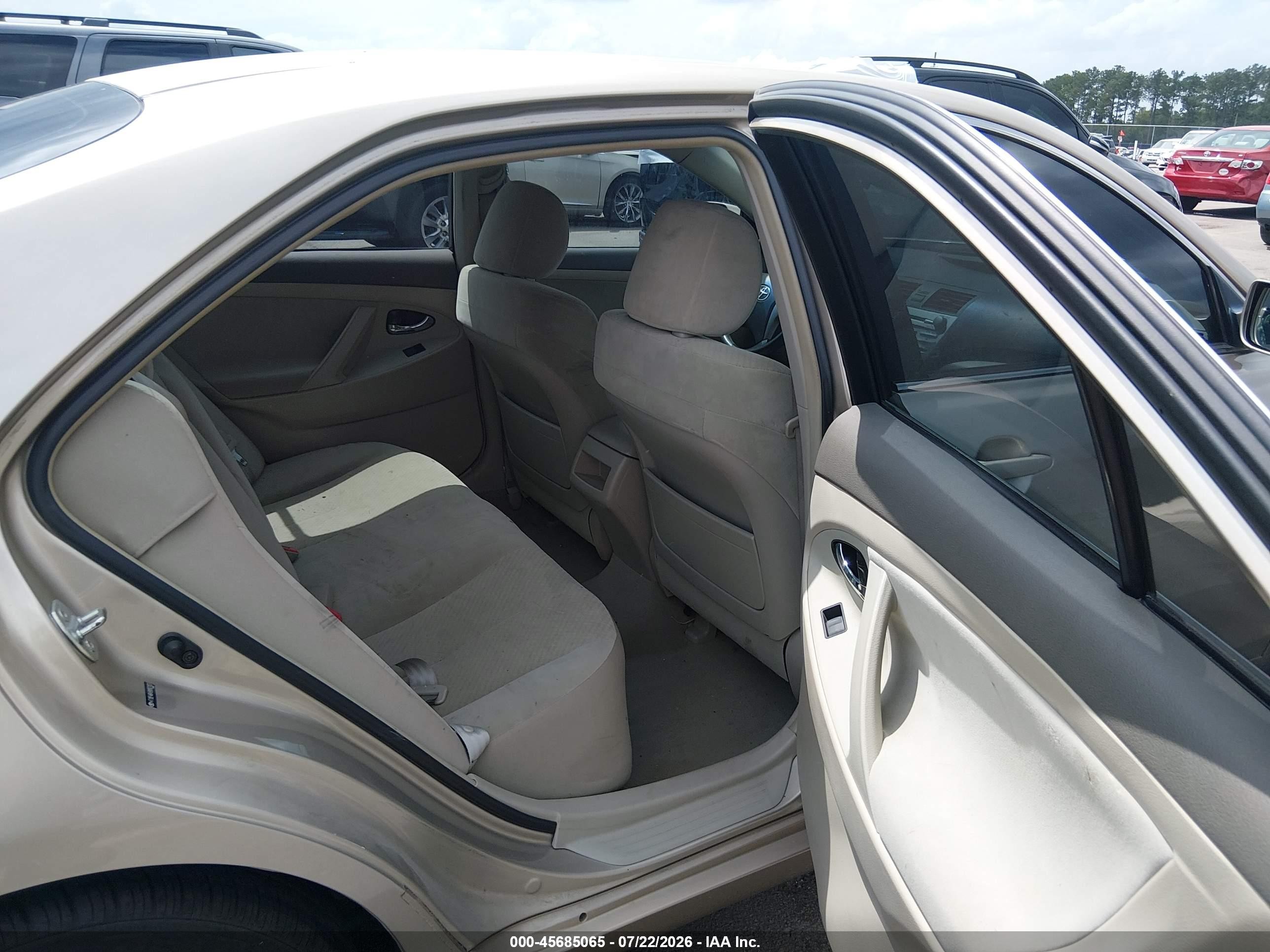2009 Toyota Camry Le Бежевый vin: 4T1BE46K49U903103