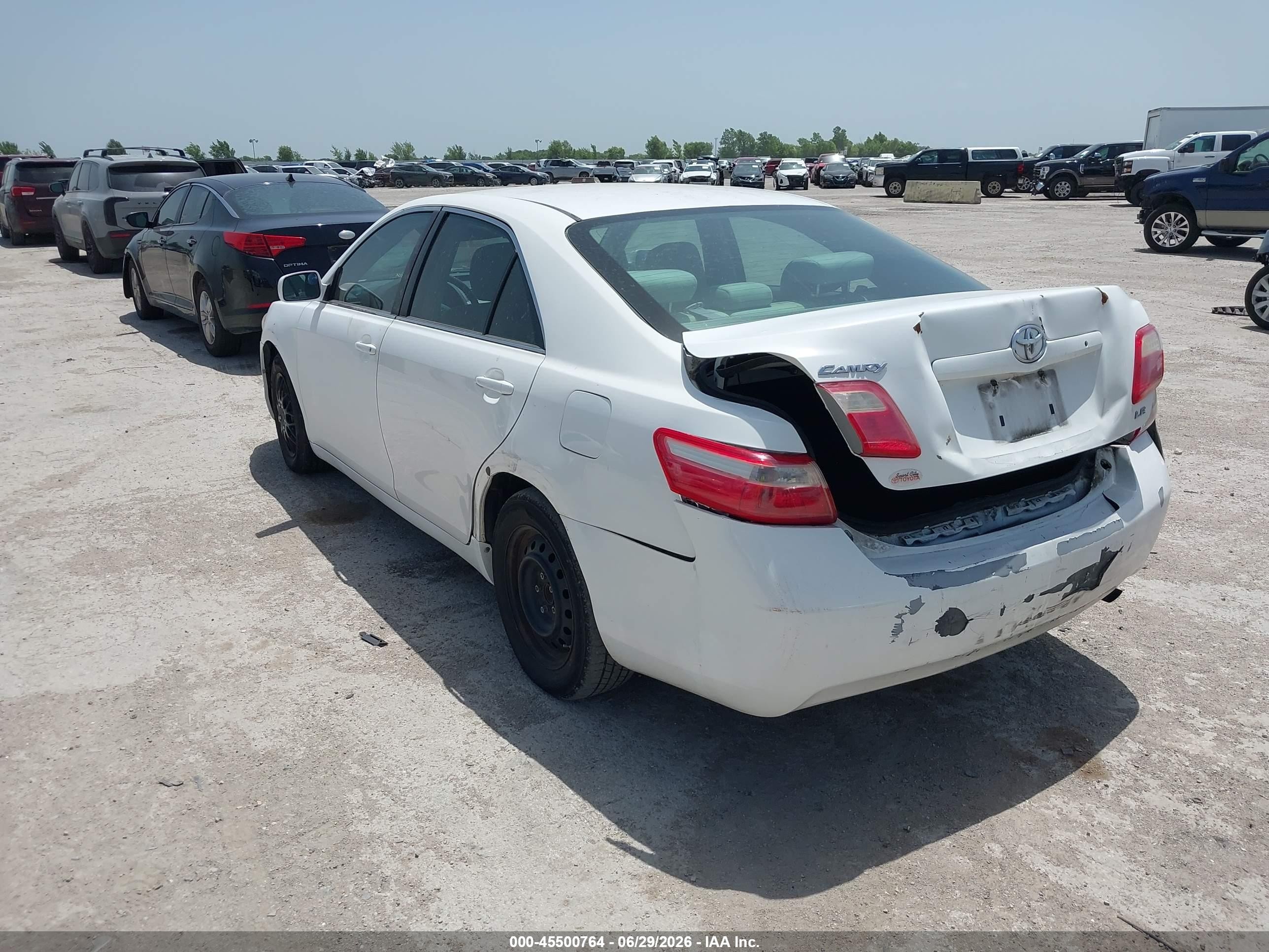2009 Toyota Camry Le White vin: 4T1BE46K49U916420