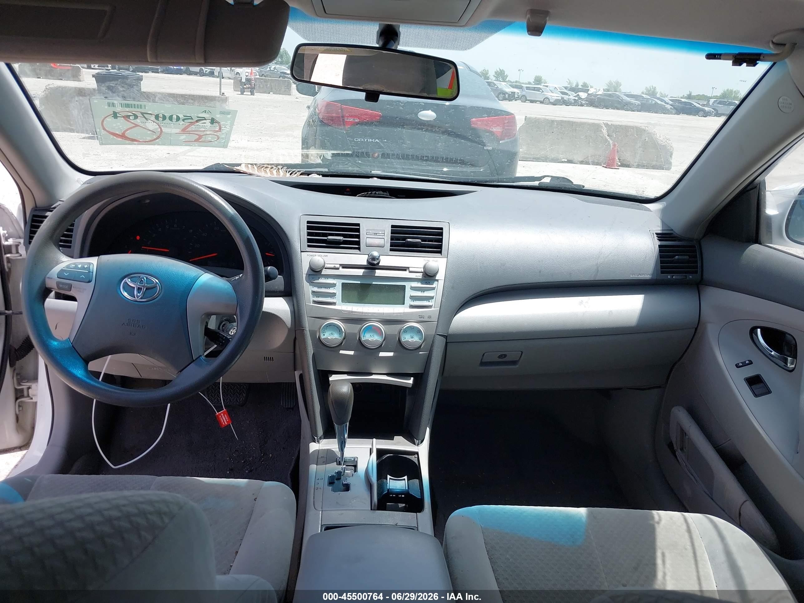 2009 Toyota Camry Le White vin: 4T1BE46K49U916420