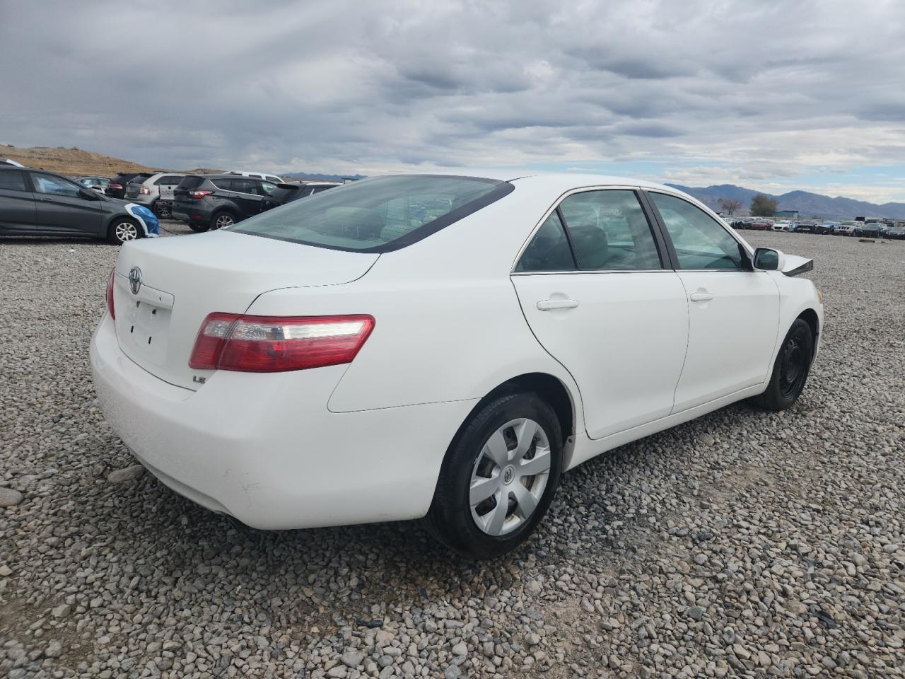 2009 Toyota Camry Base White vin: 4T1BE46K49U920628