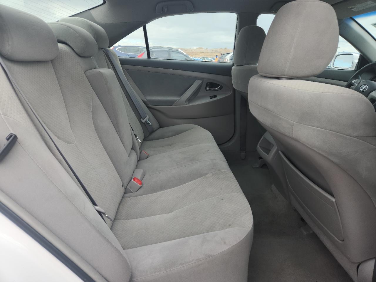 2009 Toyota Camry Base White vin: 4T1BE46K49U920628