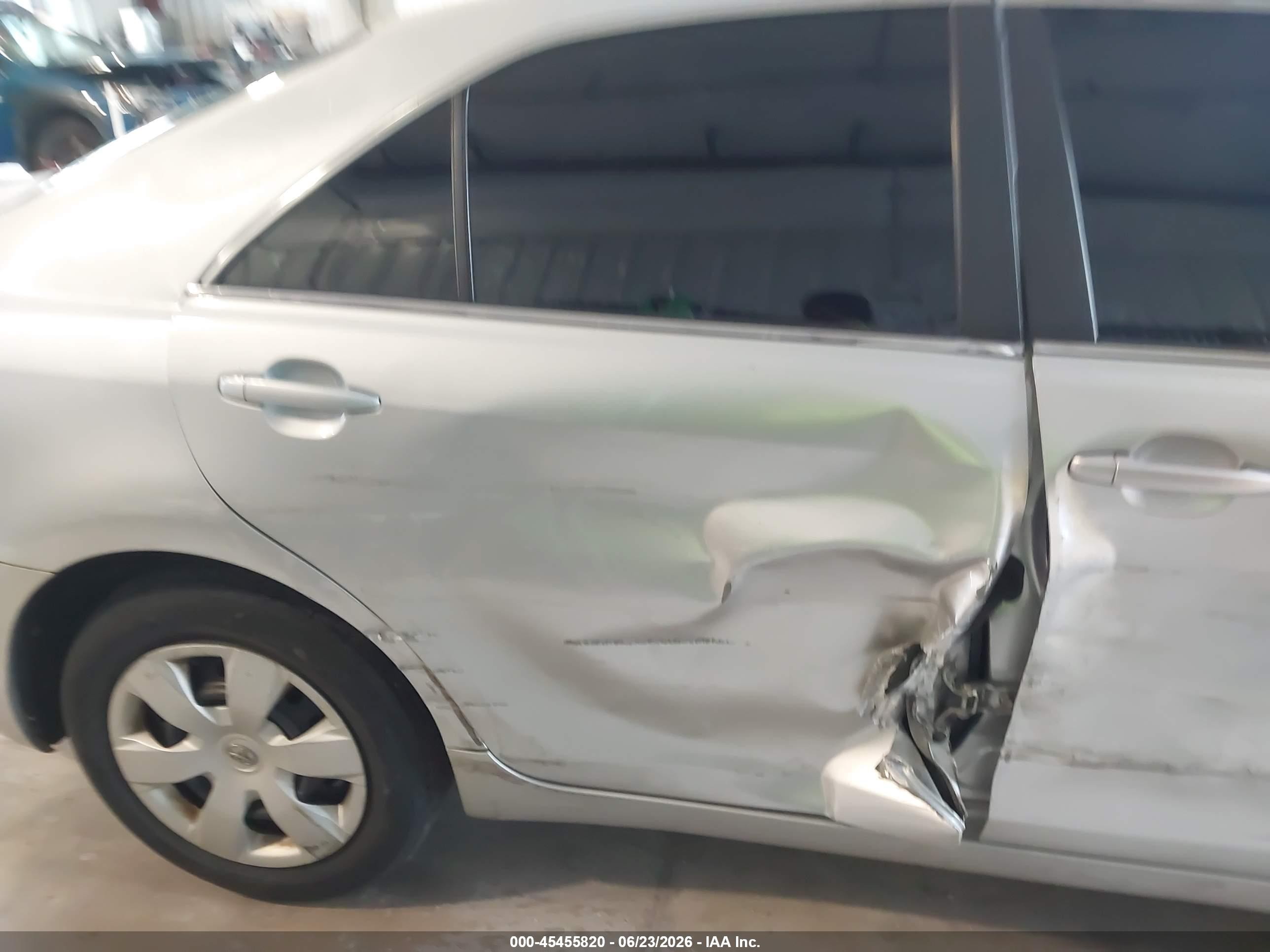 2007 Toyota Camry Le Silver vin: 4T1BE46K57U031589