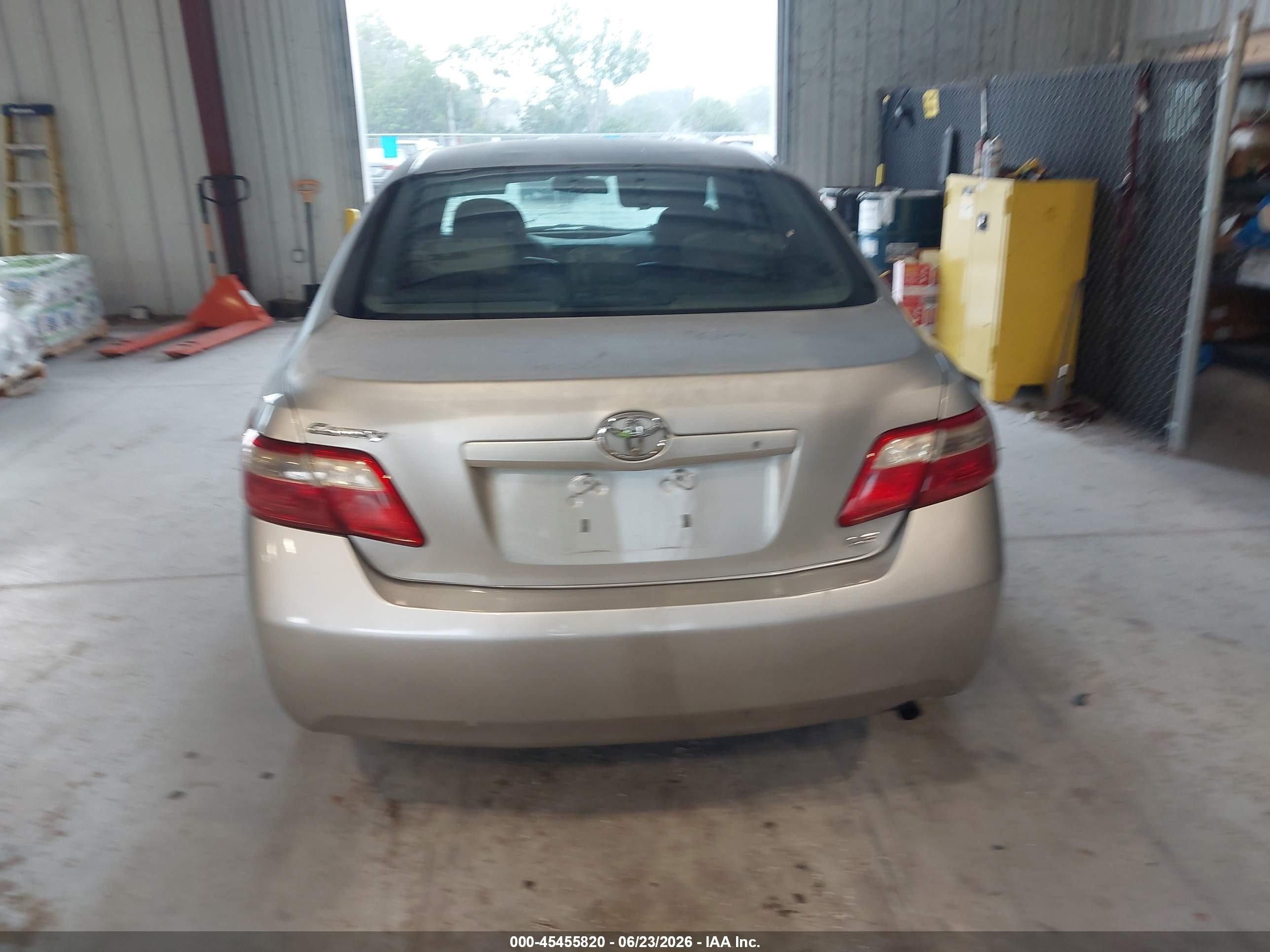 2007 Toyota Camry Le Silver vin: 4T1BE46K57U031589