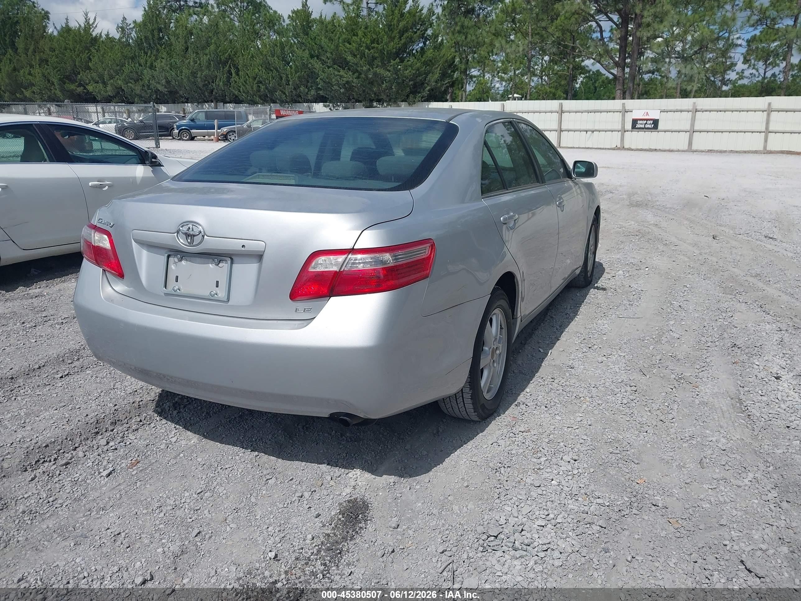 2007 Toyota Camry Le Серебряный vin: 4T1BE46K57U040633