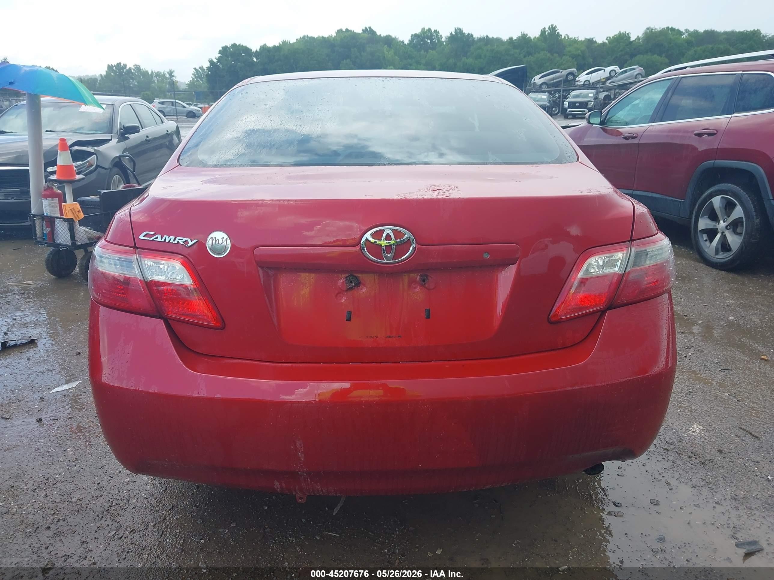 2007 Toyota Camry Le Red vin: 4T1BE46K57U048425