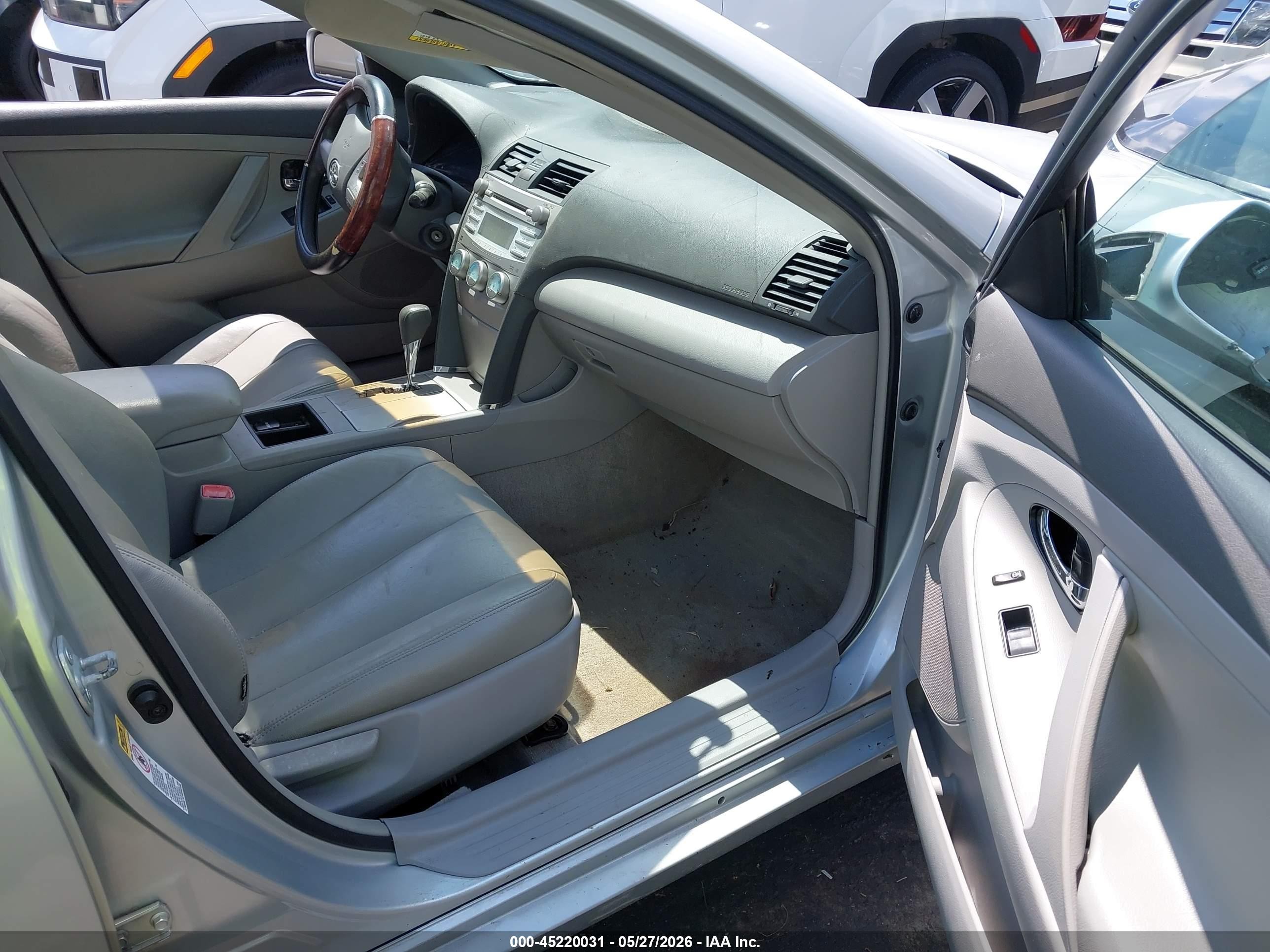 2007 Toyota Camry Le Silver vin: 4T1BE46K57U073793