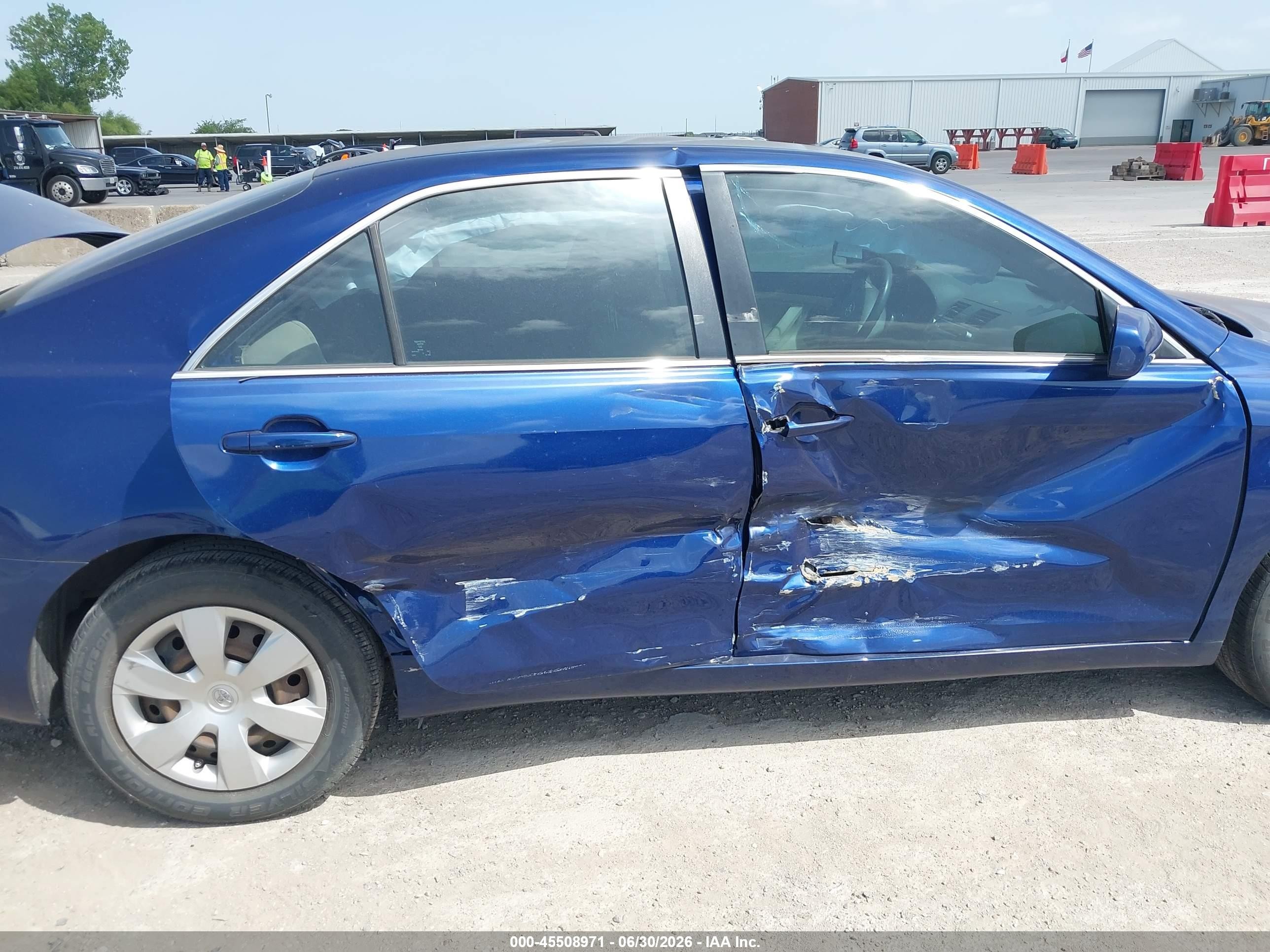 2007 Toyota Camry Le Blue vin: 4T1BE46K57U084339