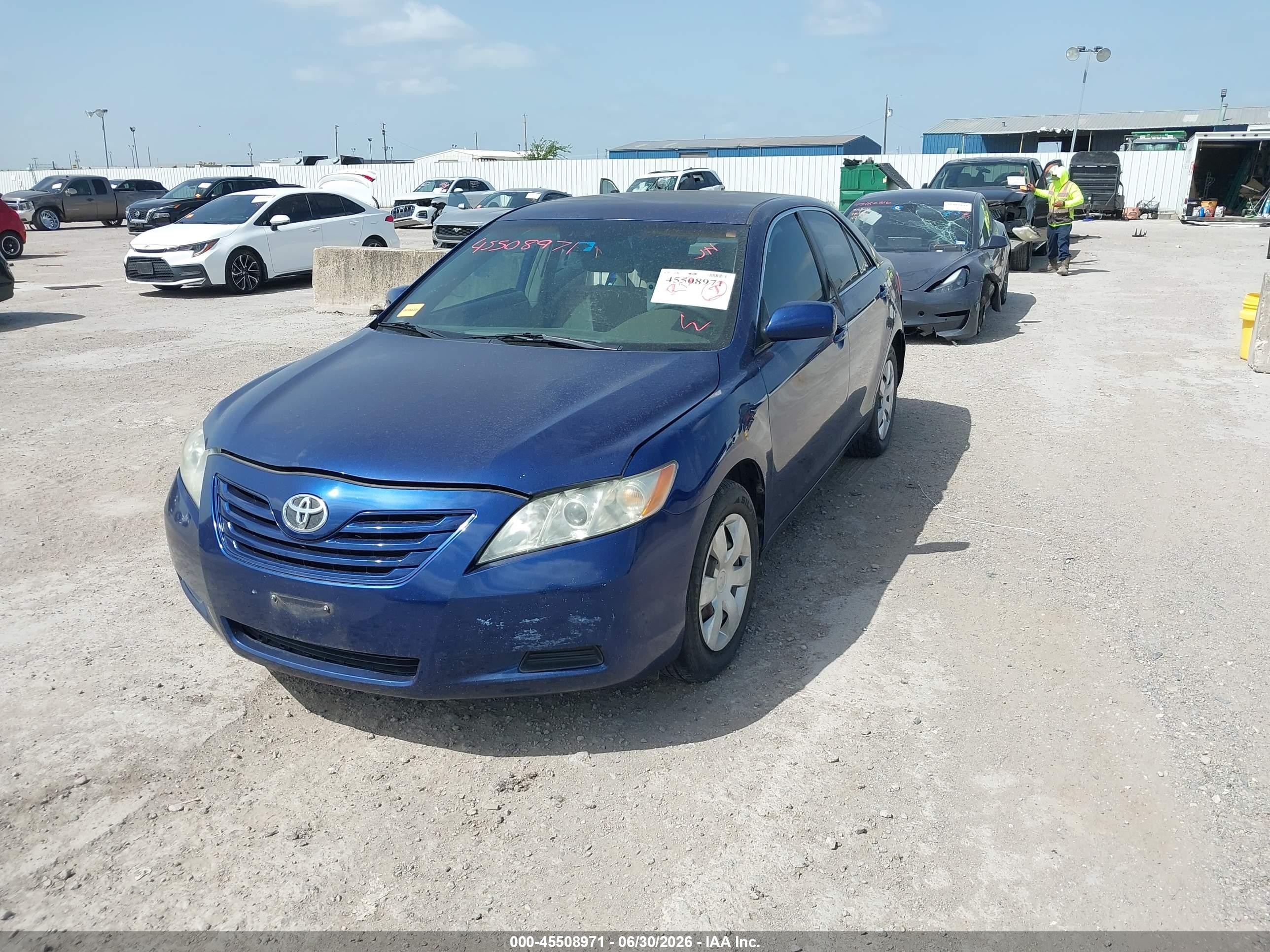 2007 Toyota Camry Le Blue vin: 4T1BE46K57U084339