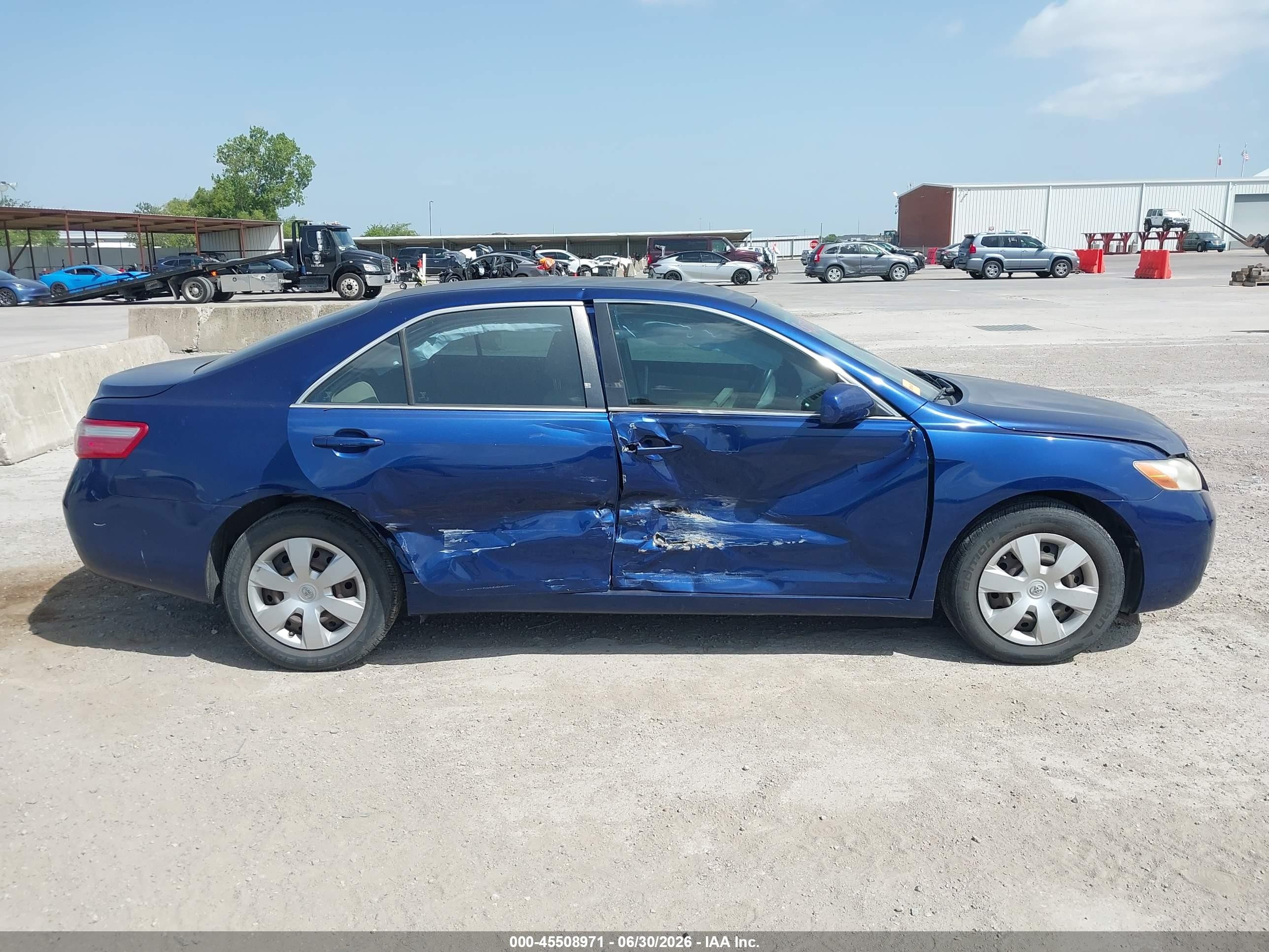 2007 Toyota Camry Le Blue vin: 4T1BE46K57U084339