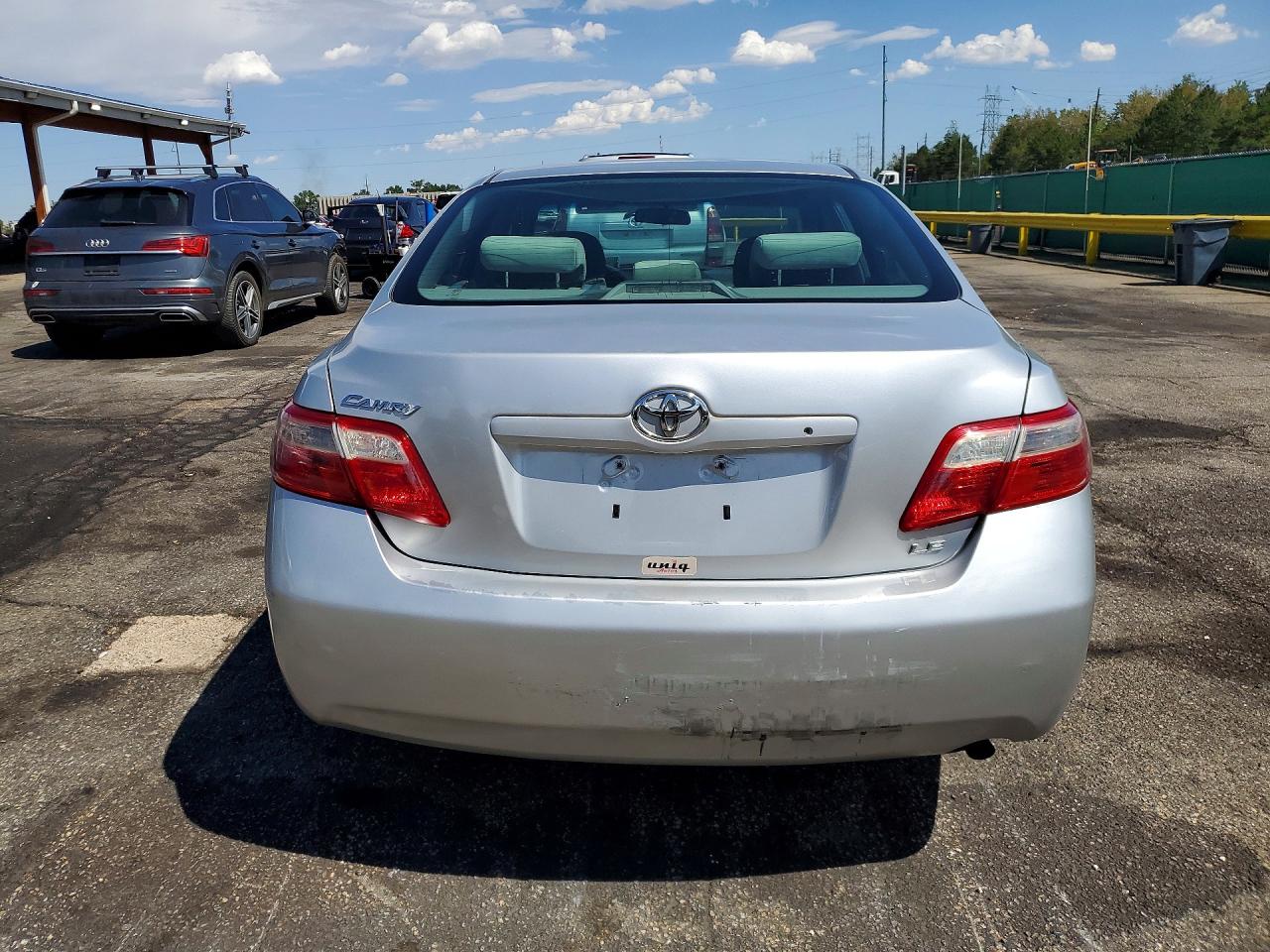 2007 Toyota Camry Le Silver vin: 4T1BE46K57U117775