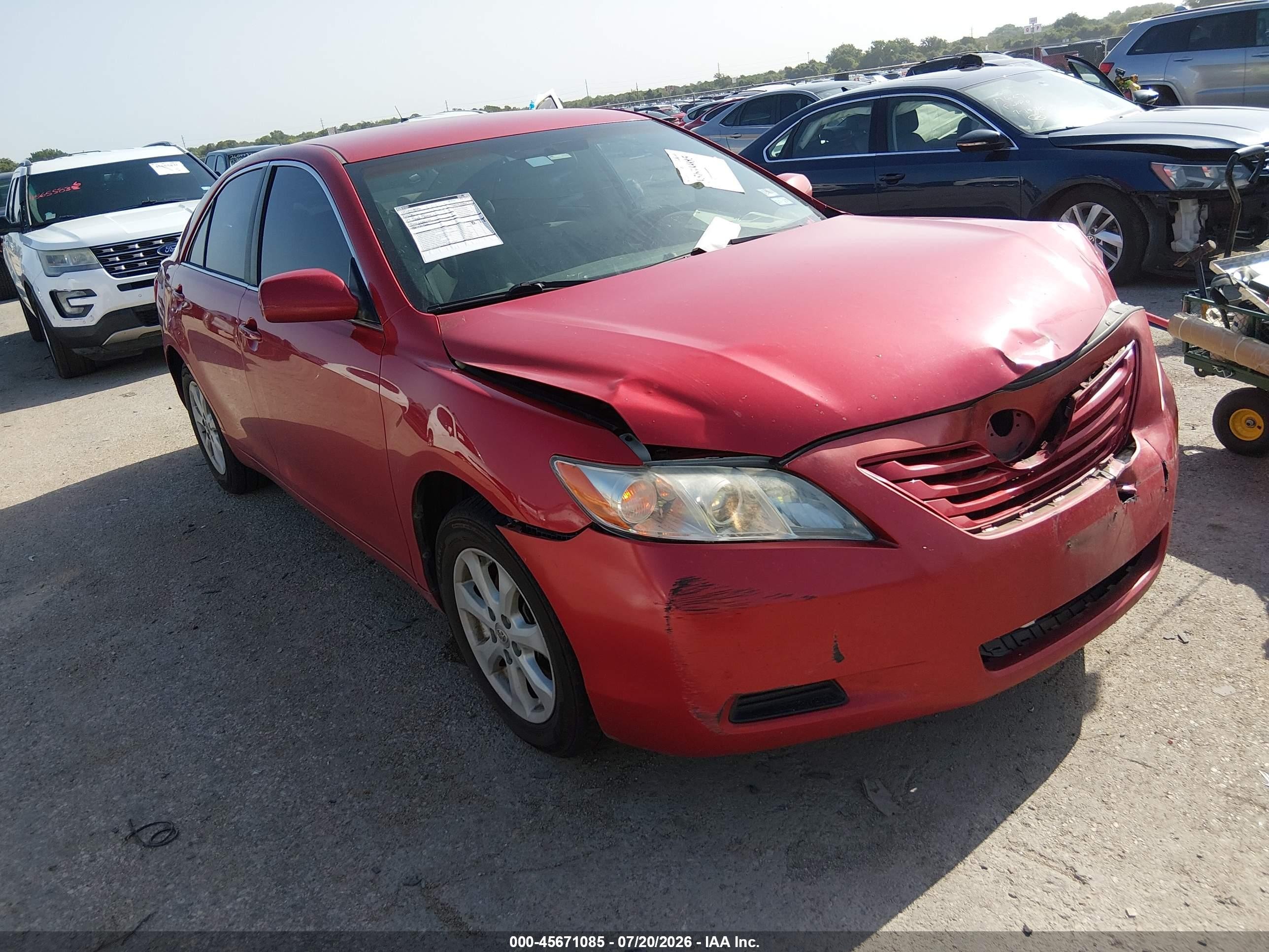 2007 Toyota Camry Le Red vin: 4T1BE46K57U151280