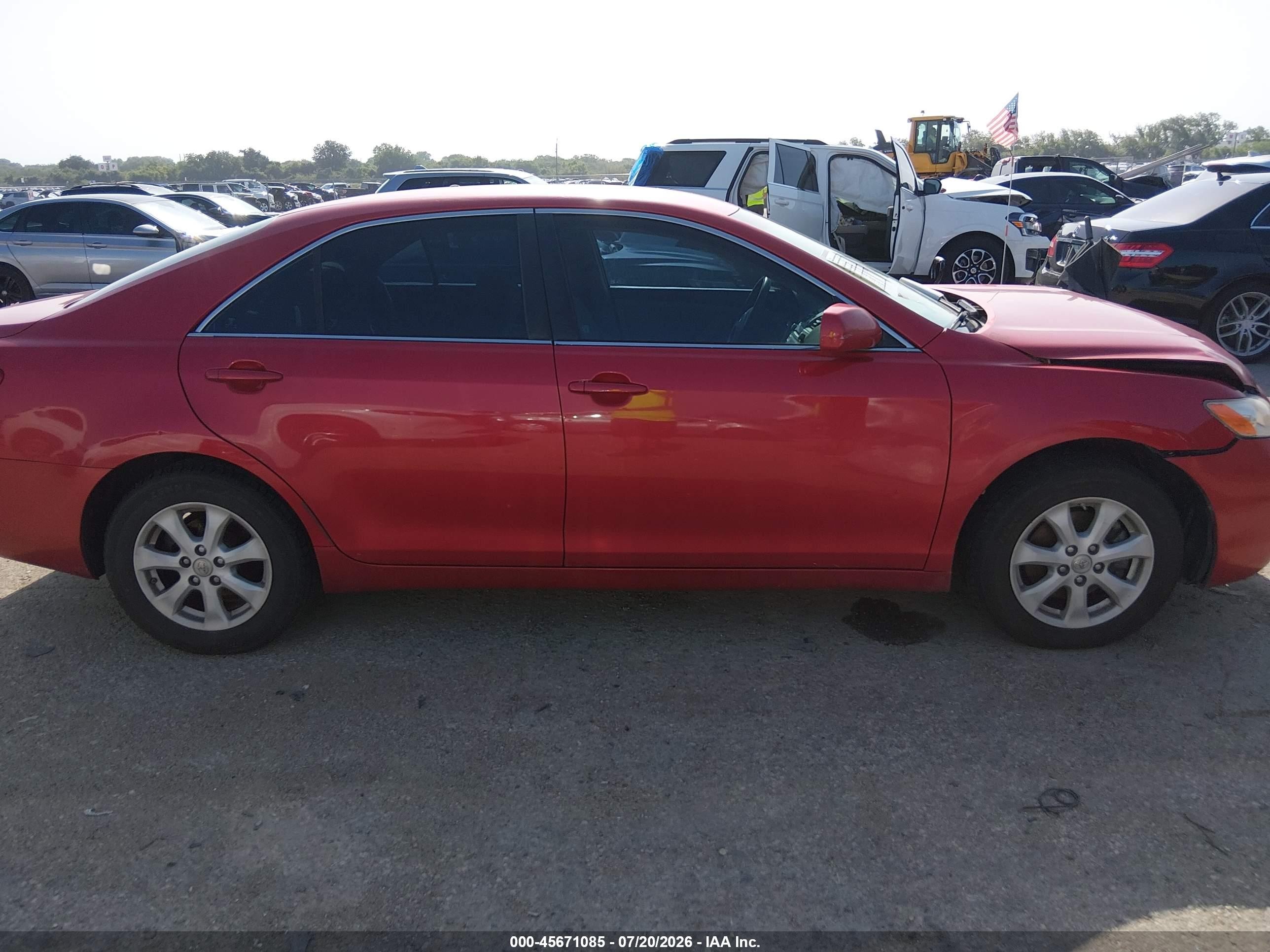 2007 Toyota Camry Le Красный vin: 4T1BE46K57U151280