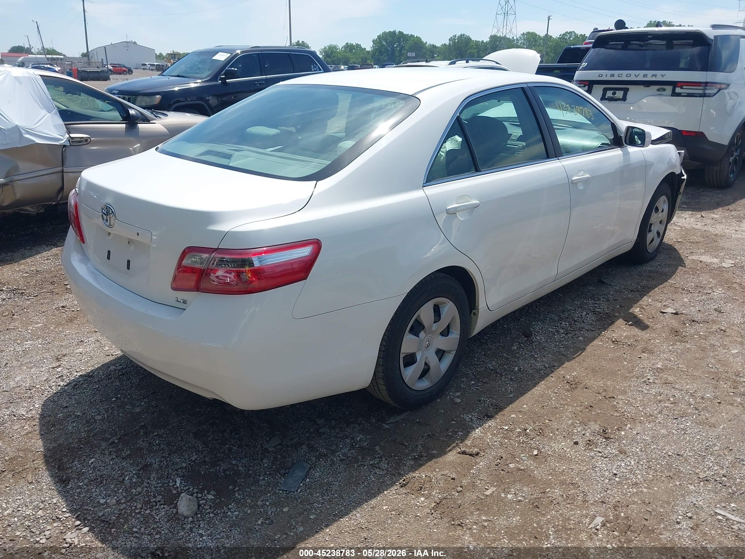 2007 Toyota Camry Le White vin: 4T1BE46K57U573095