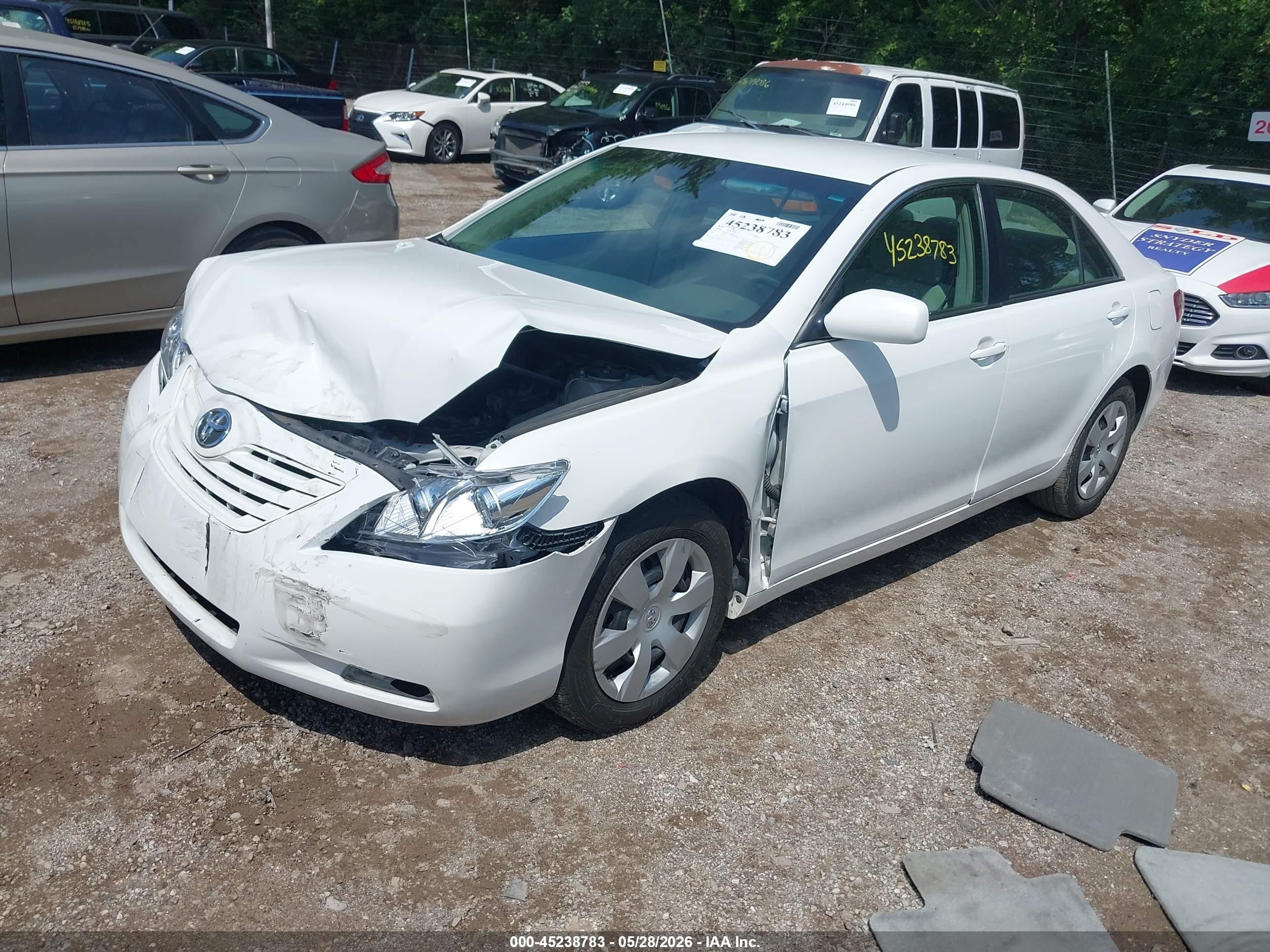 2007 Toyota Camry Le White vin: 4T1BE46K57U573095