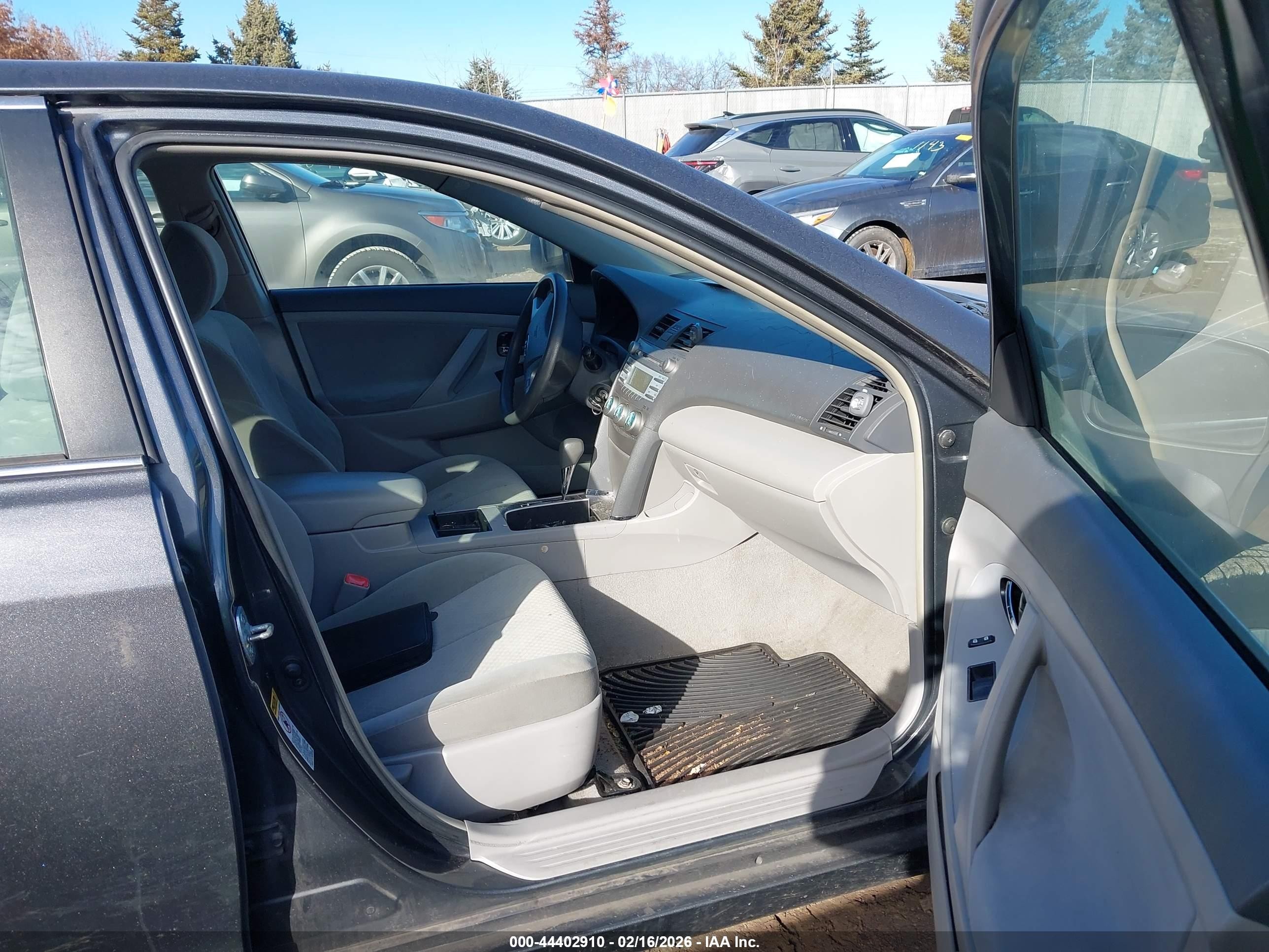 2007 Toyota Camry Le Gray vin: 4T1BE46K57U580869