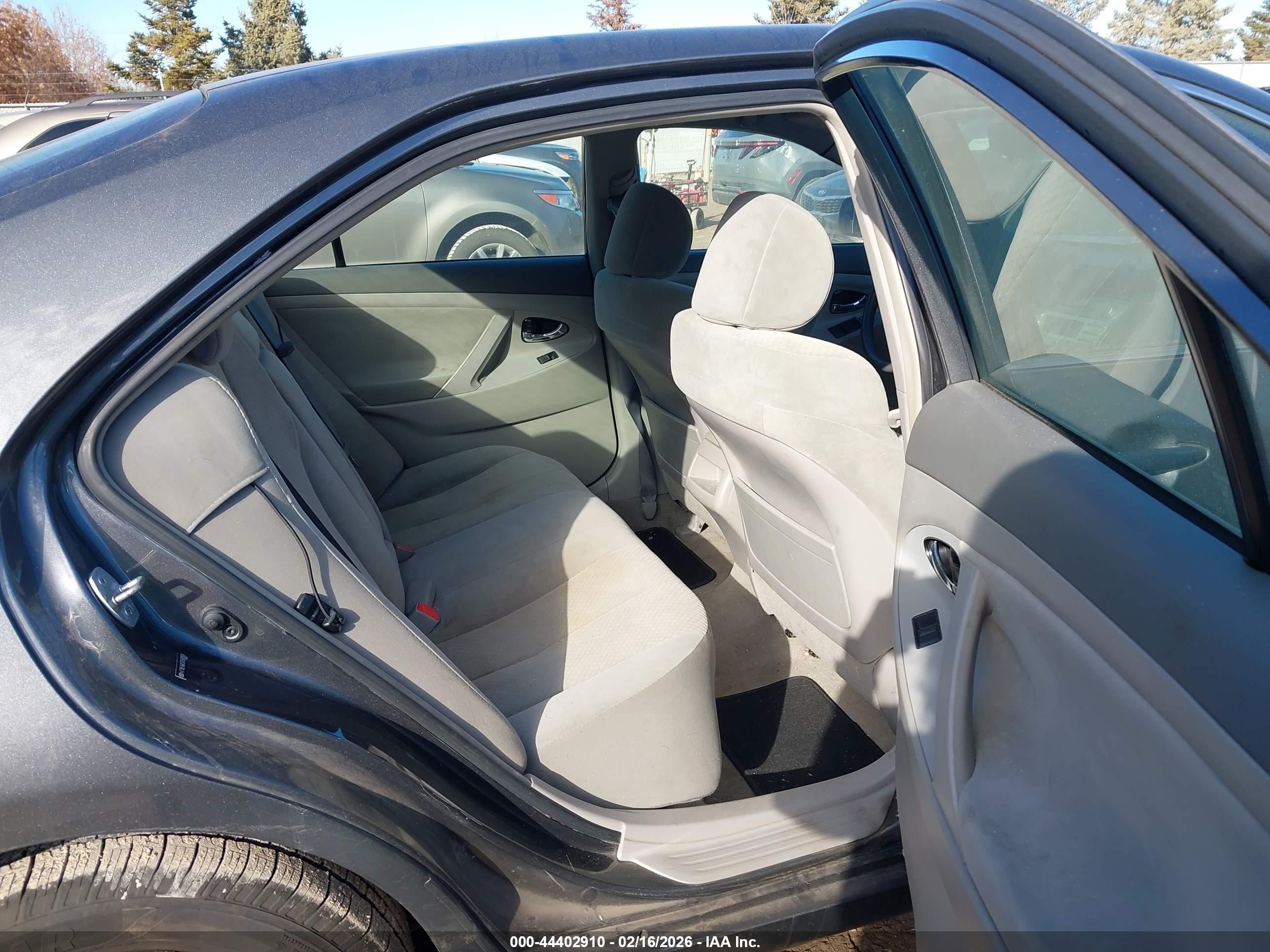 2007 Toyota Camry Le Gray vin: 4T1BE46K57U580869