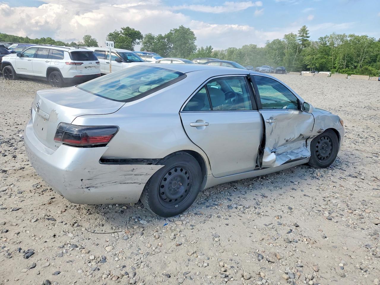 2007 Toyota Camry Le Silver vin: 4T1BE46K57U607004
