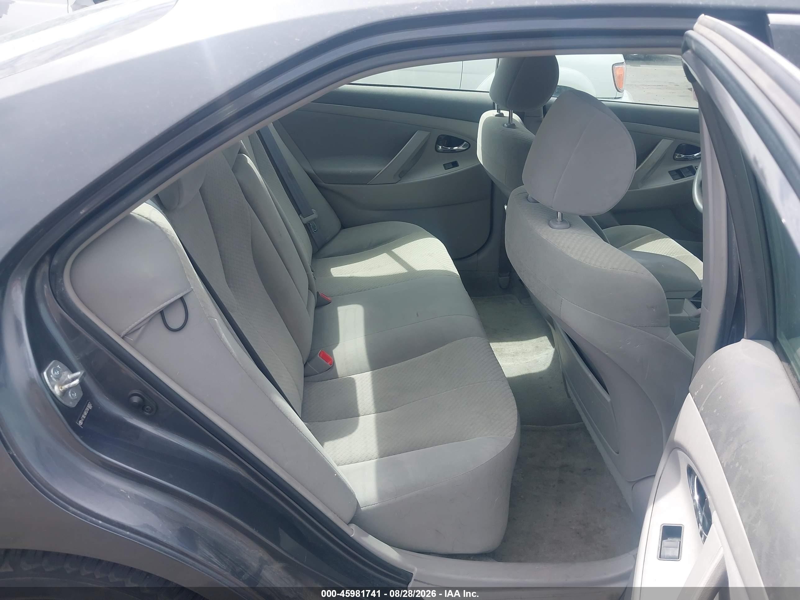 2007 Toyota Camry Le Gray vin: 4T1BE46K57U616852