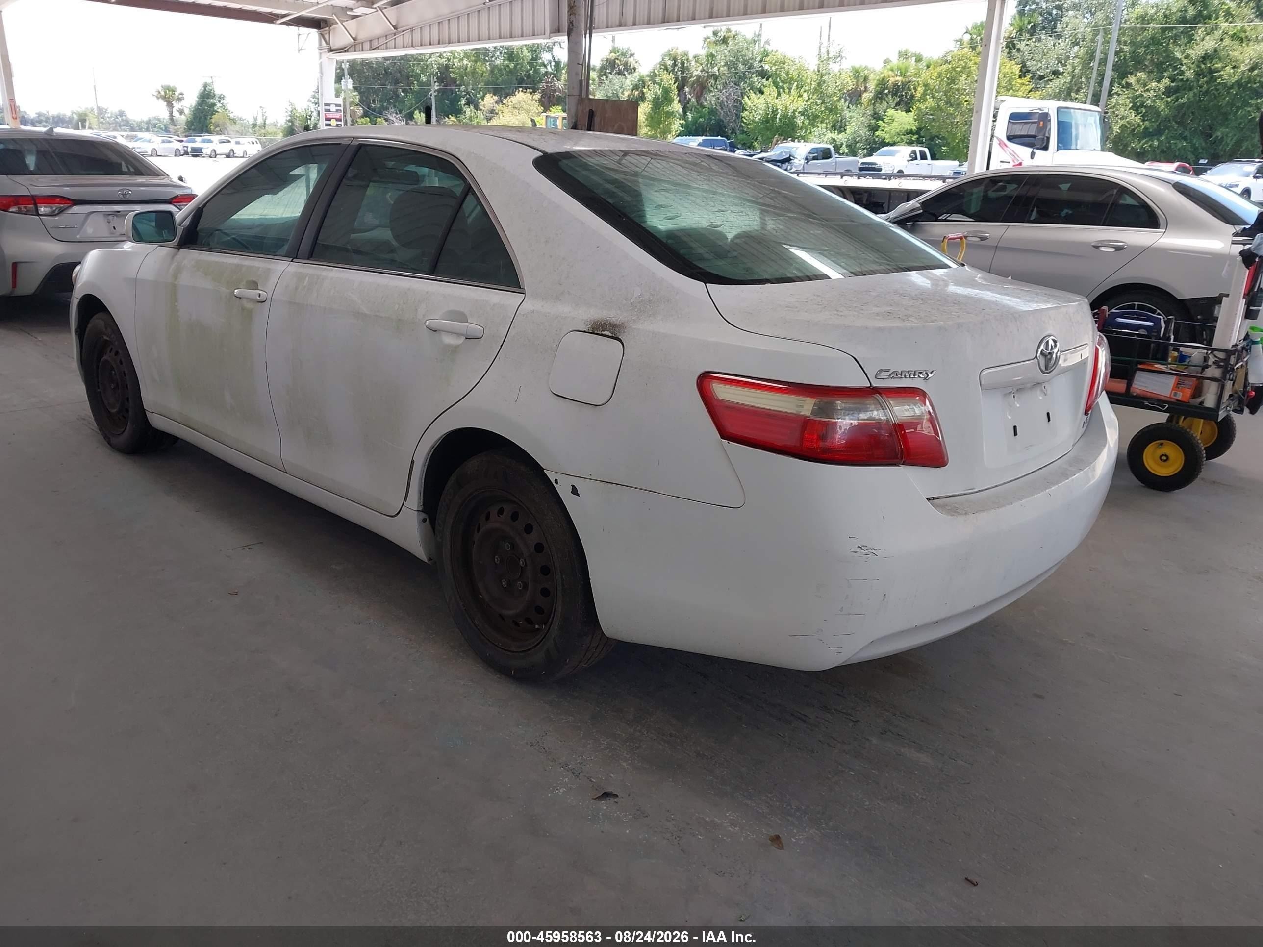 2007 Toyota Camry Le White vin: 4T1BE46K57U627771