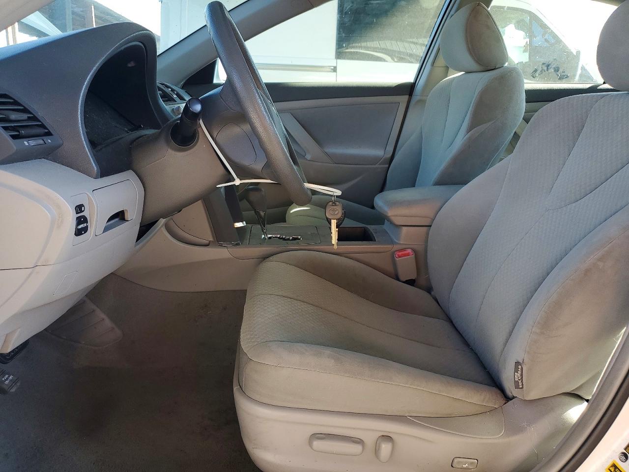 2007 Toyota Camry Le White vin: 4T1BE46K57U628838